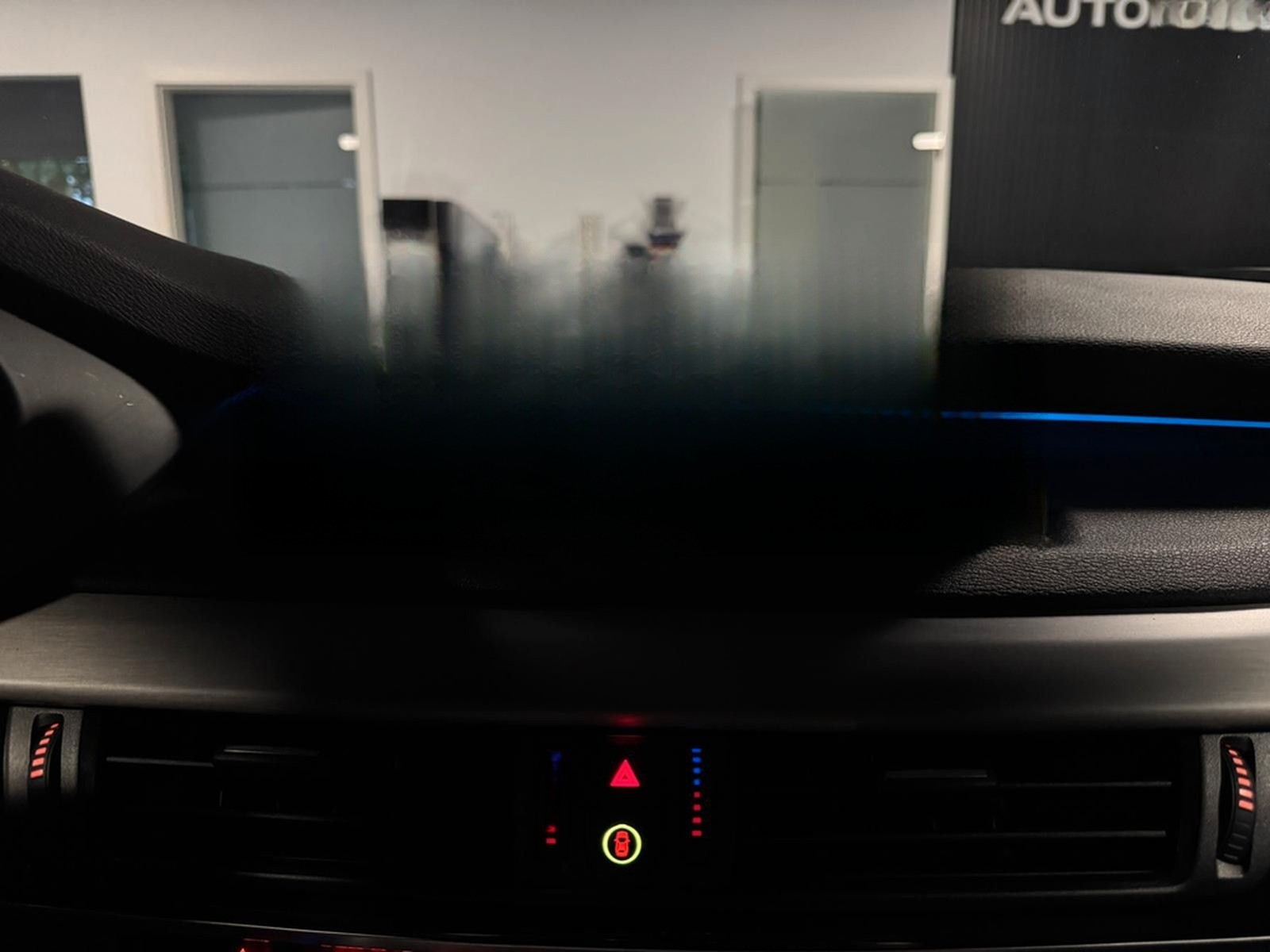 BMW X5 M50 d xDrive/Panorama+Head-Up+AHK+Keyless foto 32