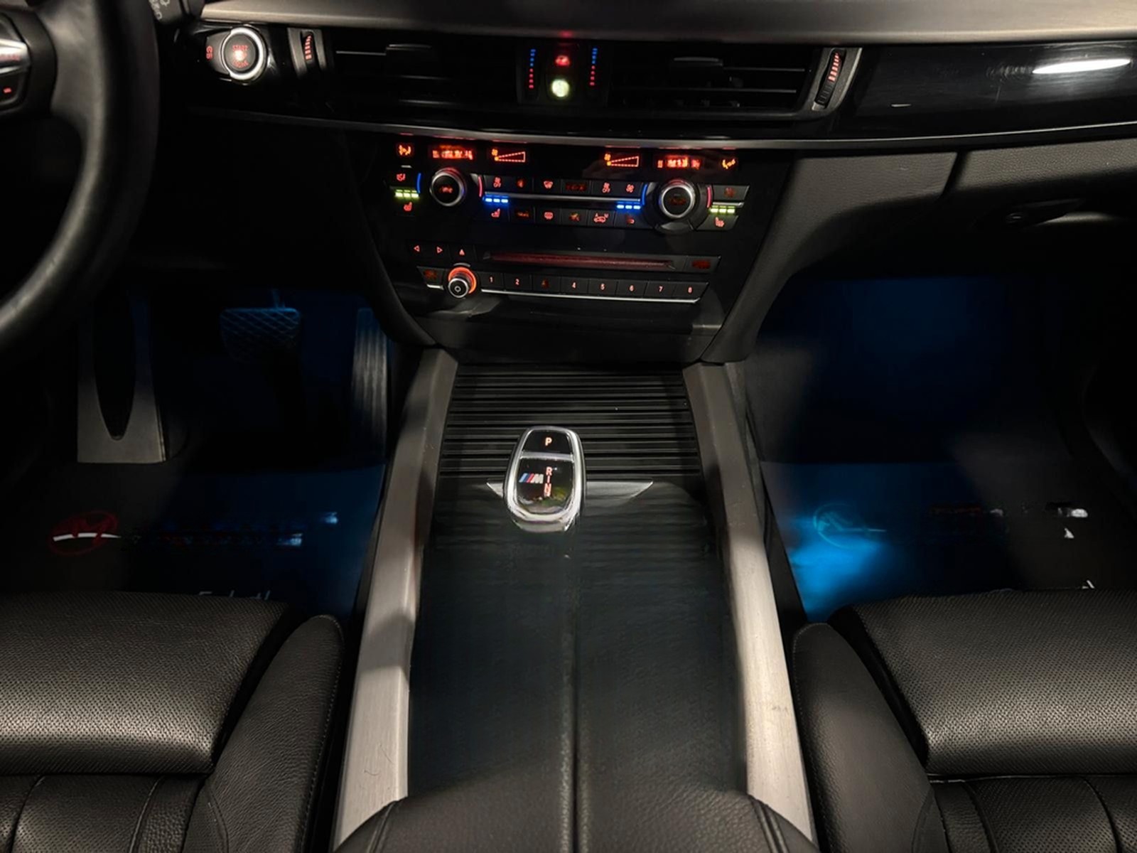 BMW X5 M50 d xDrive/Panorama+Head-Up+AHK+Keyless foto 34