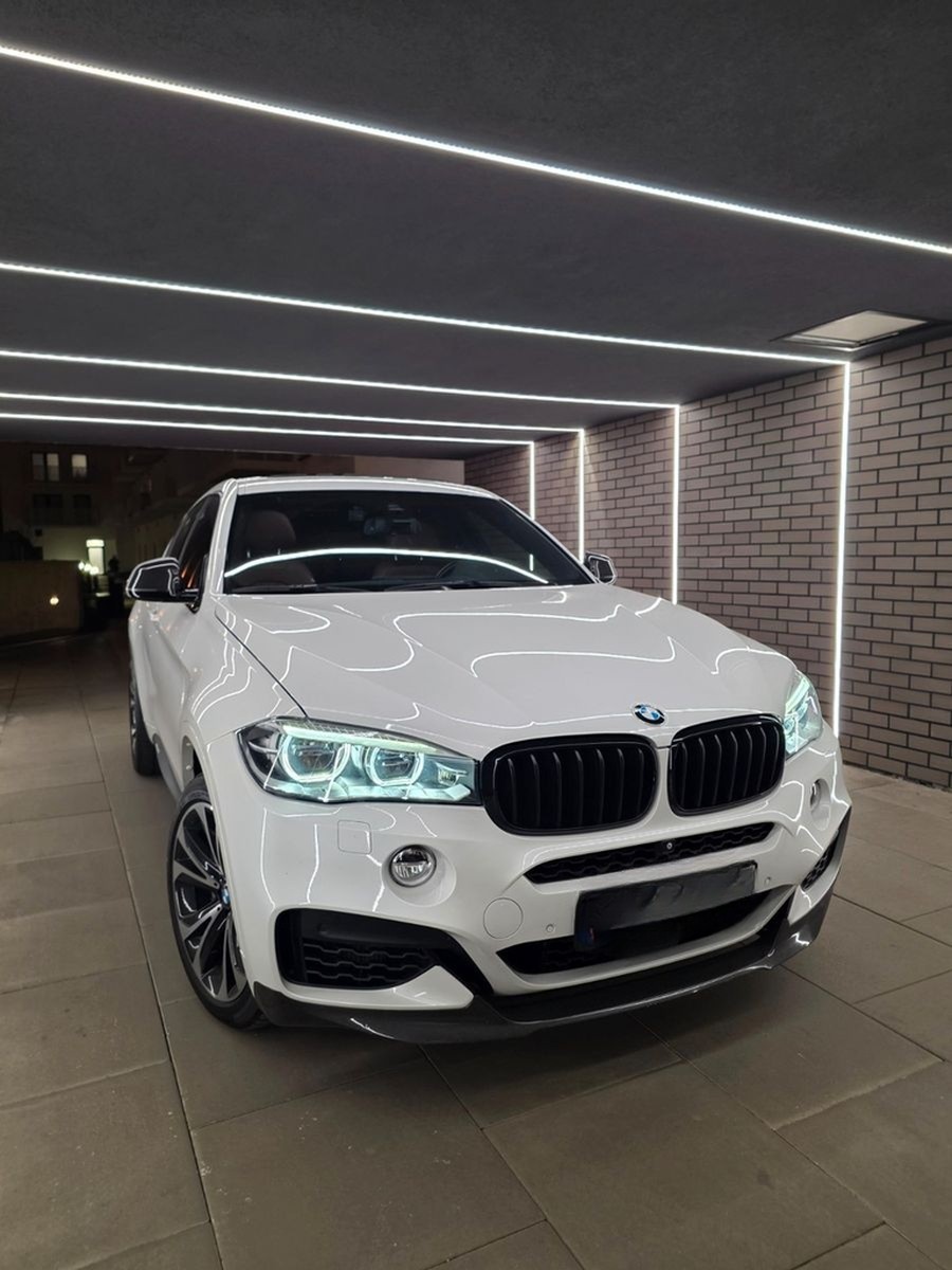BMW X6 xDrive50i - M Paket Carbon Vollausstattung!  foto 13