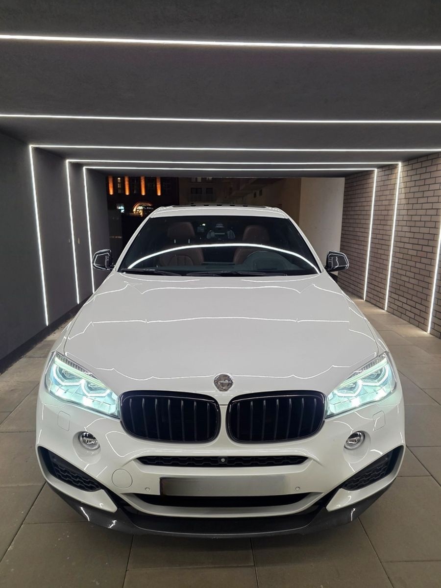 BMW X6 xDrive50i - M Paket Carbon Vollausstattung!  foto 18