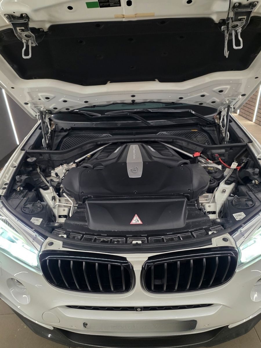 BMW X6 xDrive50i - M Paket Carbon Vollausstattung!  foto 20