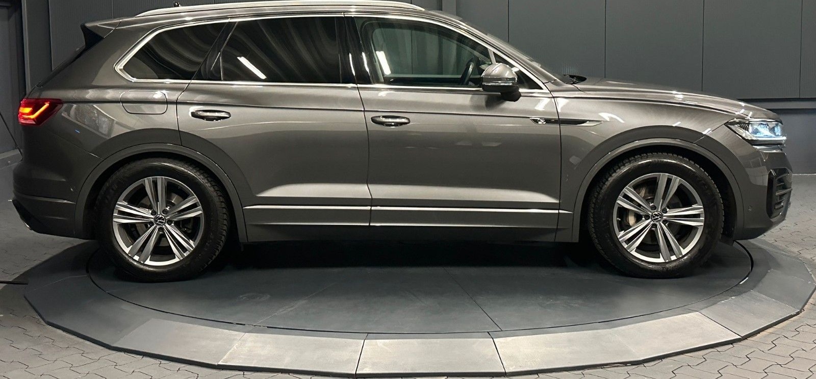 Volkswagen Touareg R-Line Ext. 4Mot*LUFT*LEDER*AHK*GARANTIE foto 6