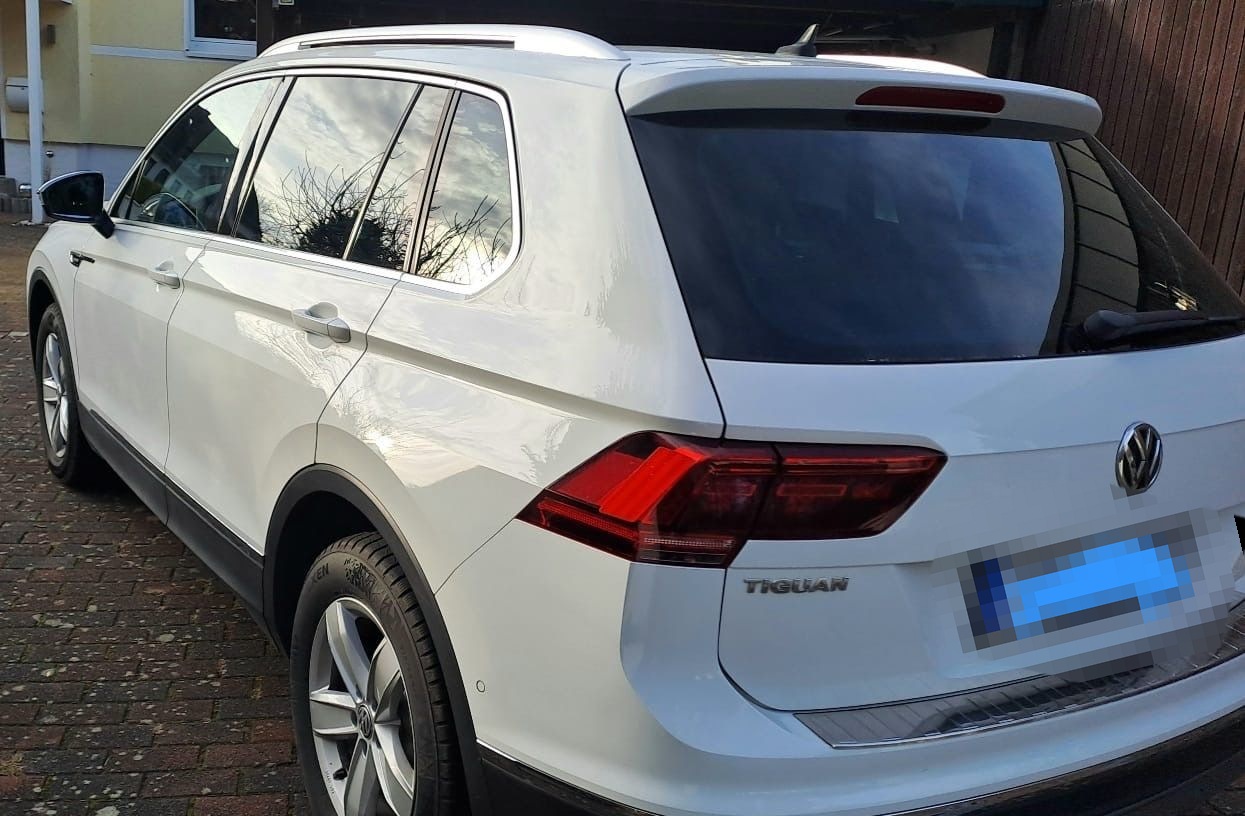 Volkswagen Tiguan 2.0 TDI 140kW DSG 4MOT  Highline PANO AHK foto 2