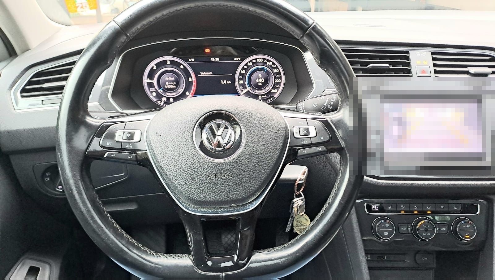 Volkswagen Tiguan 2.0 TDI 140kW DSG 4MOT  Highline PANO AHK foto 5
