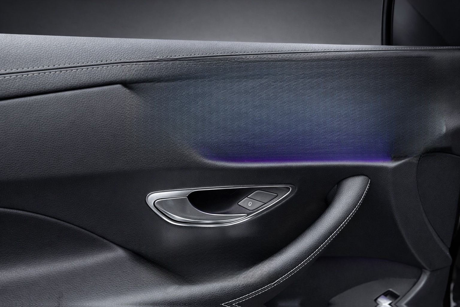 Mercedes-Benz E220d Coupe*AMG Line*Burmest*Ambient*Widescreen* foto 12