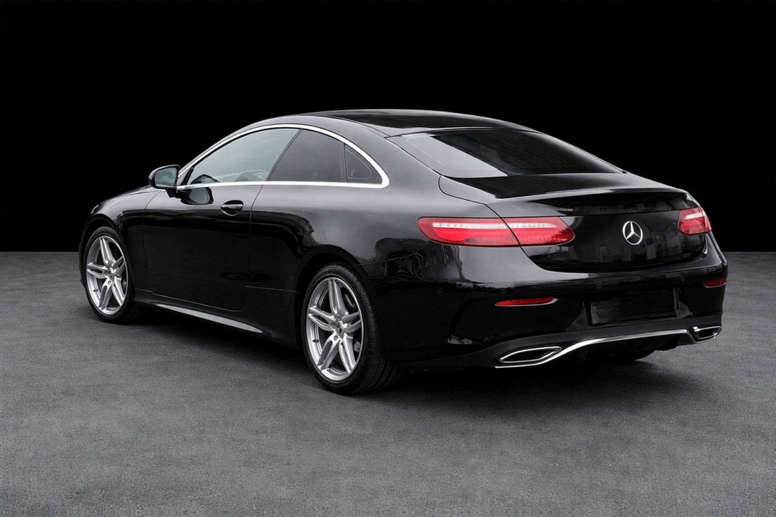 Mercedes-Benz E220d Coupe*AMG Line*Burmest*Ambient*Widescreen* foto 4