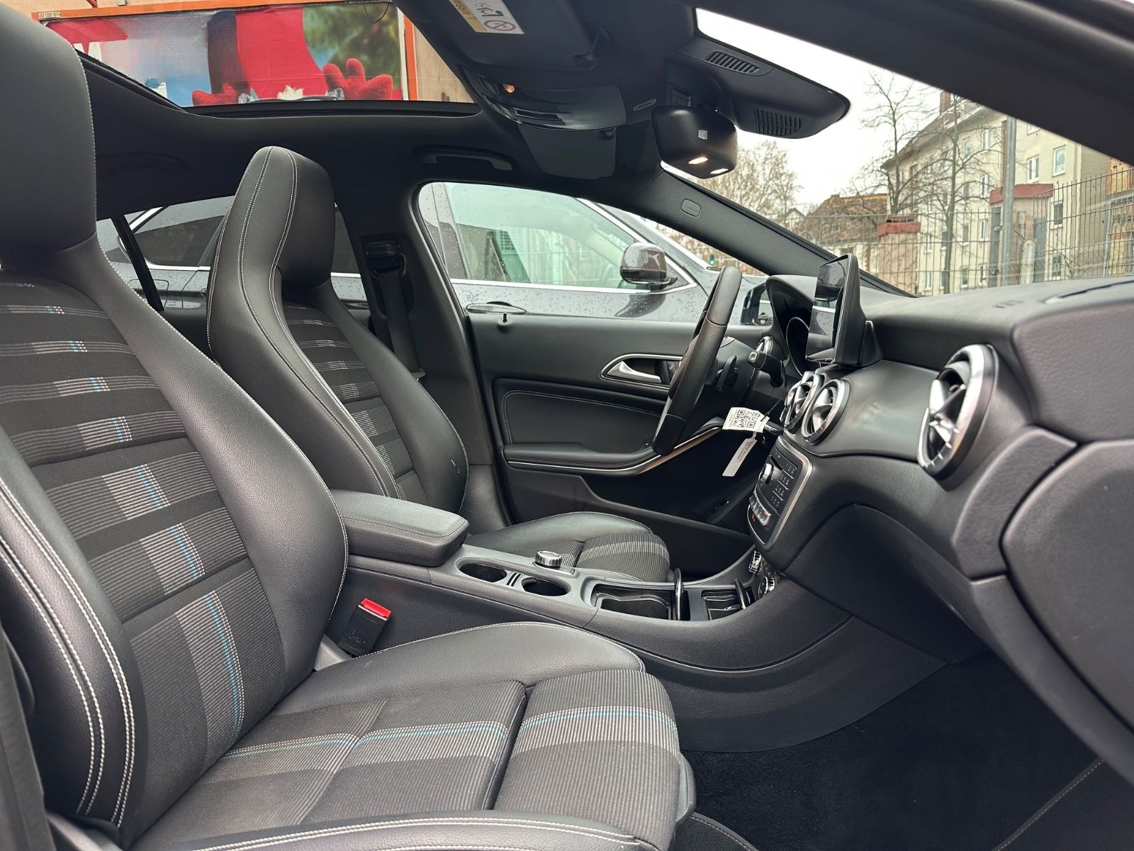 Mercedes-Benz CLA  SB 200 CDI / d 4Matic AHK PANORAMA KAMERA foto 7