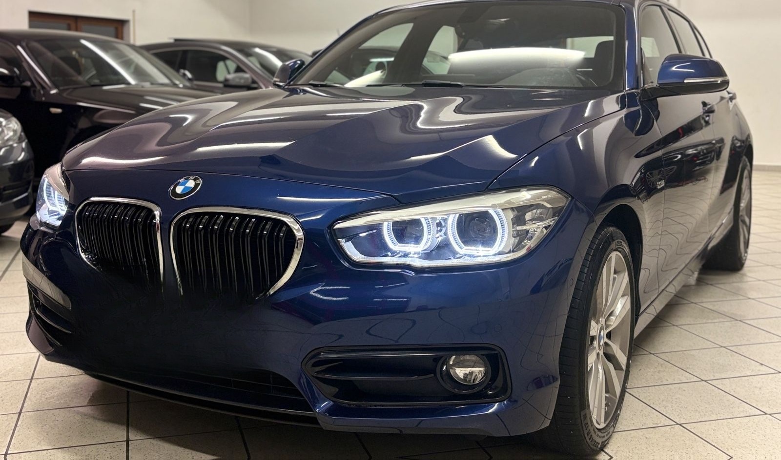 BMW 118i Limousine| Sport Line | Automatik | M-Paket foto 3