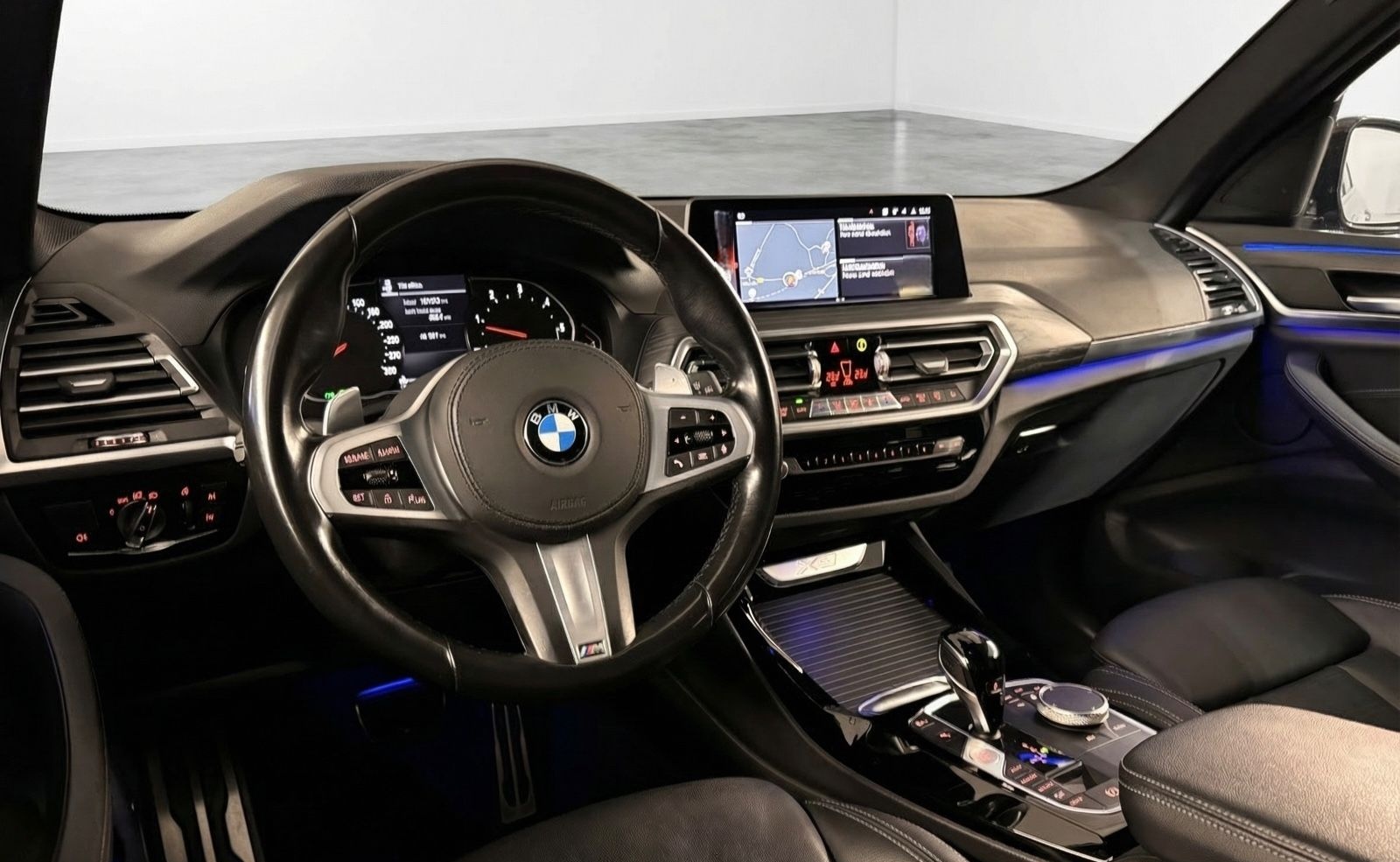 BMW X3 xDrive 20d M Sport PANO/AHK/KEYLESS/LEDER foto 8