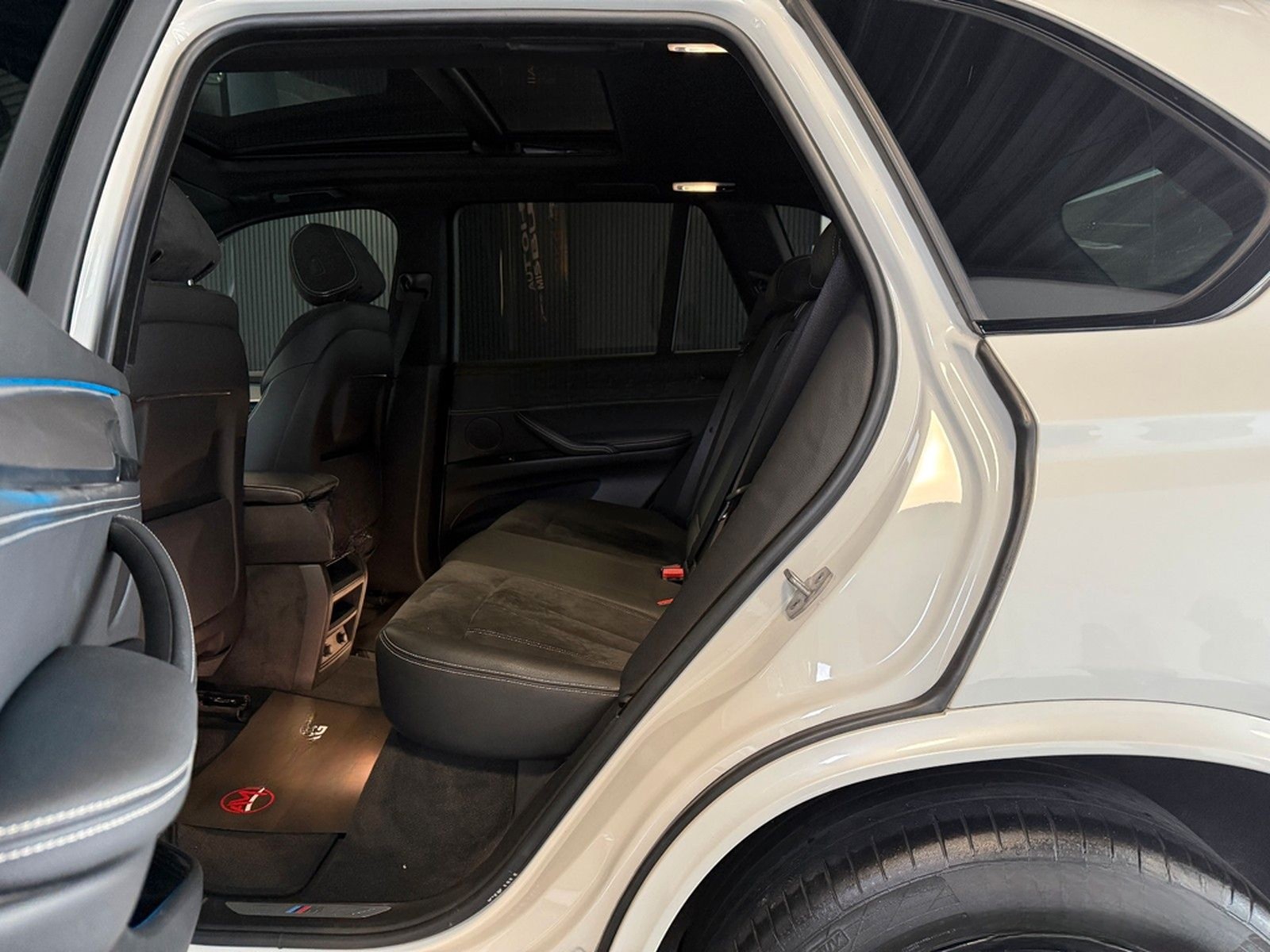 BMW X5 M50 d Shadow Line/Panorama+AHK+Memory foto 17