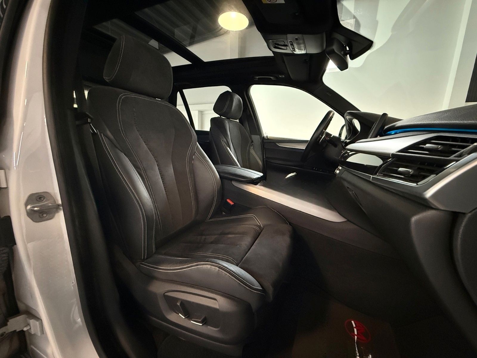 BMW X5 M50 d Shadow Line/Panorama+AHK+Memory foto 21