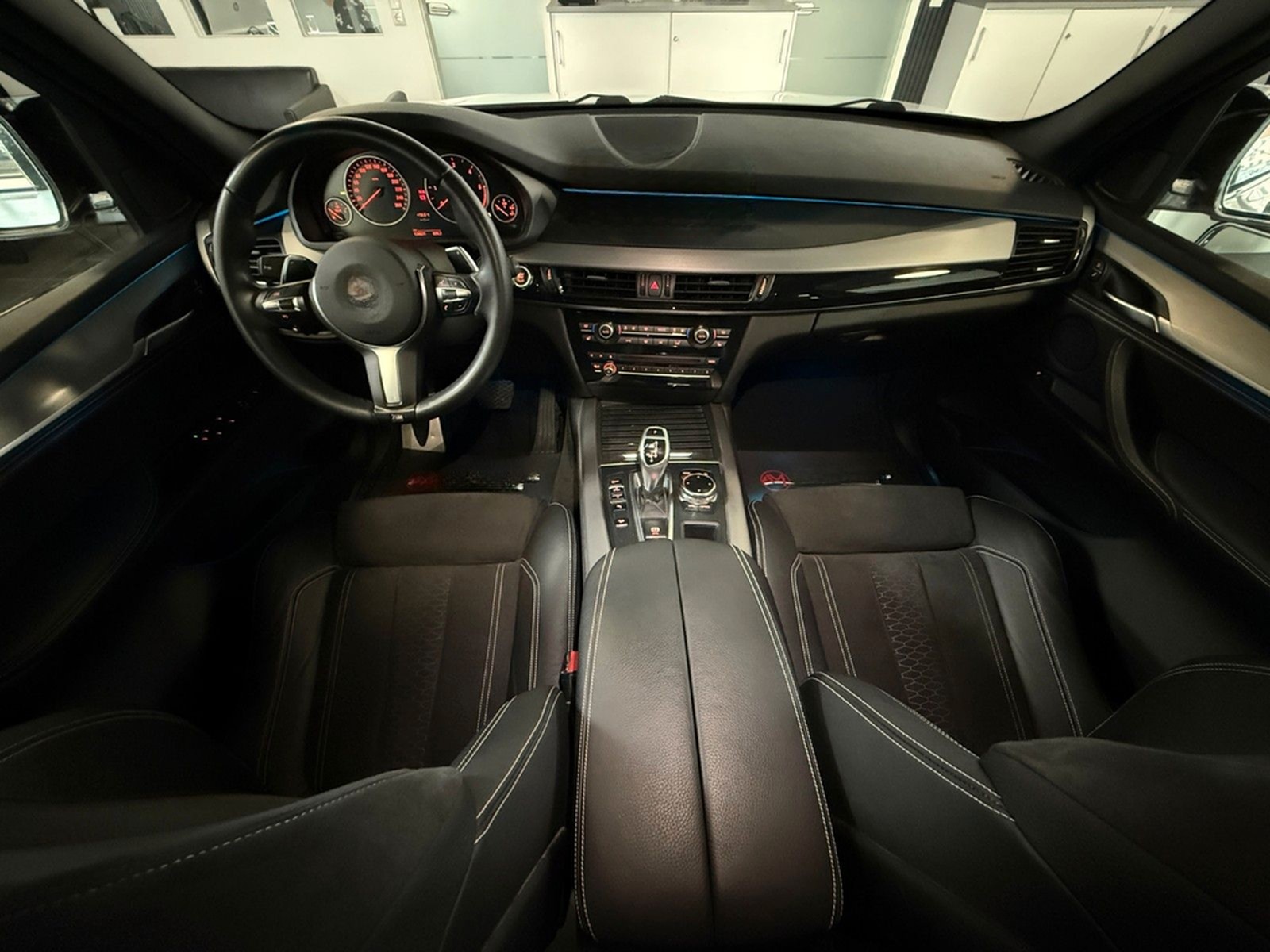 BMW X5 M50 d Shadow Line/Panorama+AHK+Memory foto 22