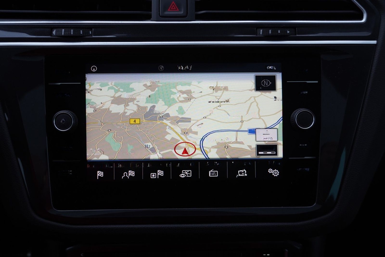 Volkswagen Tiguan 1.5 TSI DSG Join LED Navi AHK ACC Kamera foto 13