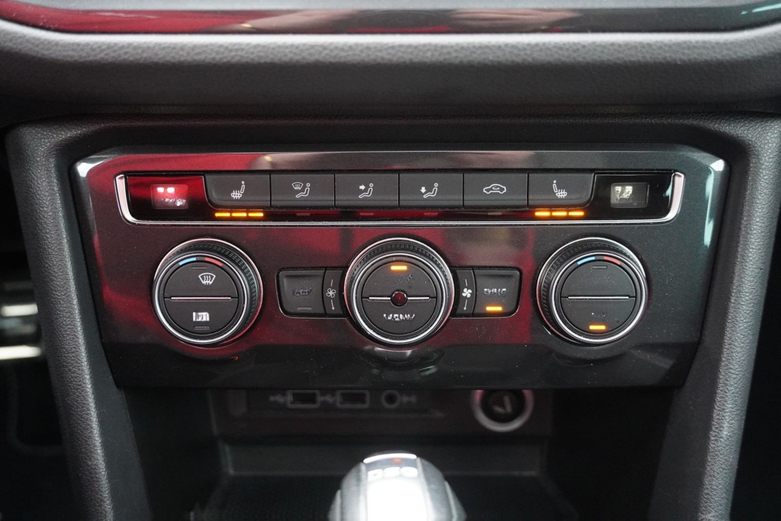 Volkswagen Tiguan 1.5 TSI DSG Join LED Navi AHK ACC Kamera foto 20