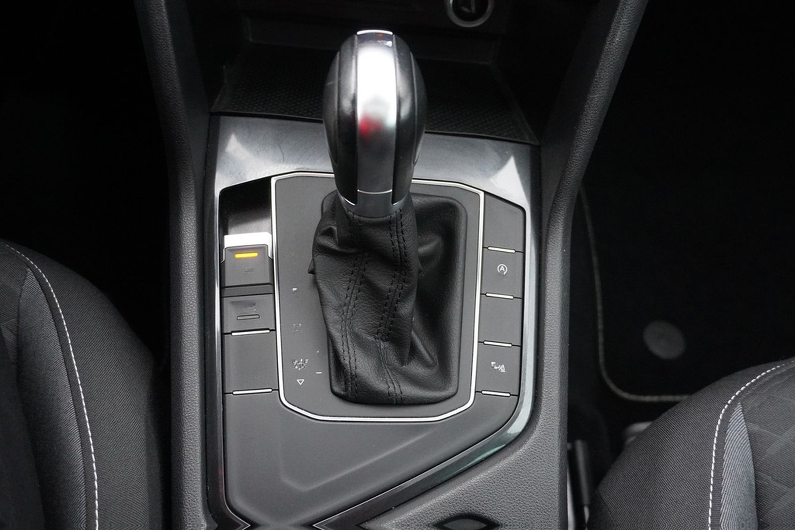 Volkswagen Tiguan 1.5 TSI DSG Join LED Navi AHK ACC Kamera foto 22