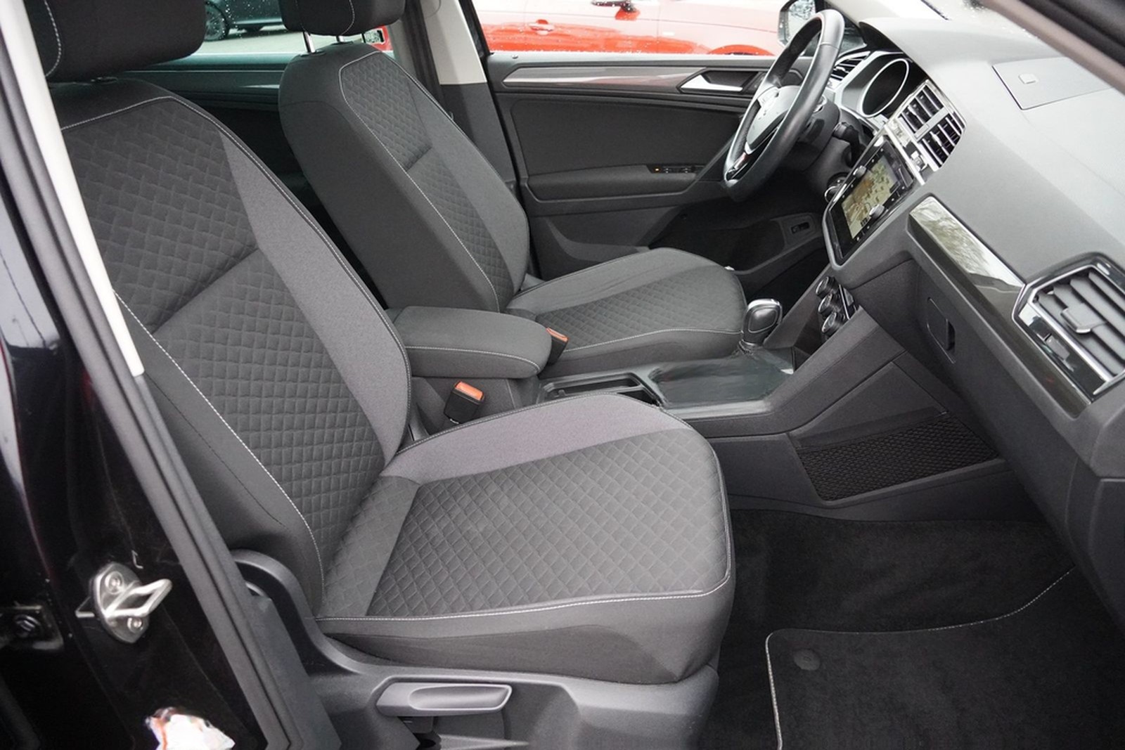Volkswagen Tiguan 1.5 TSI DSG Join LED Navi AHK ACC Kamera foto 37