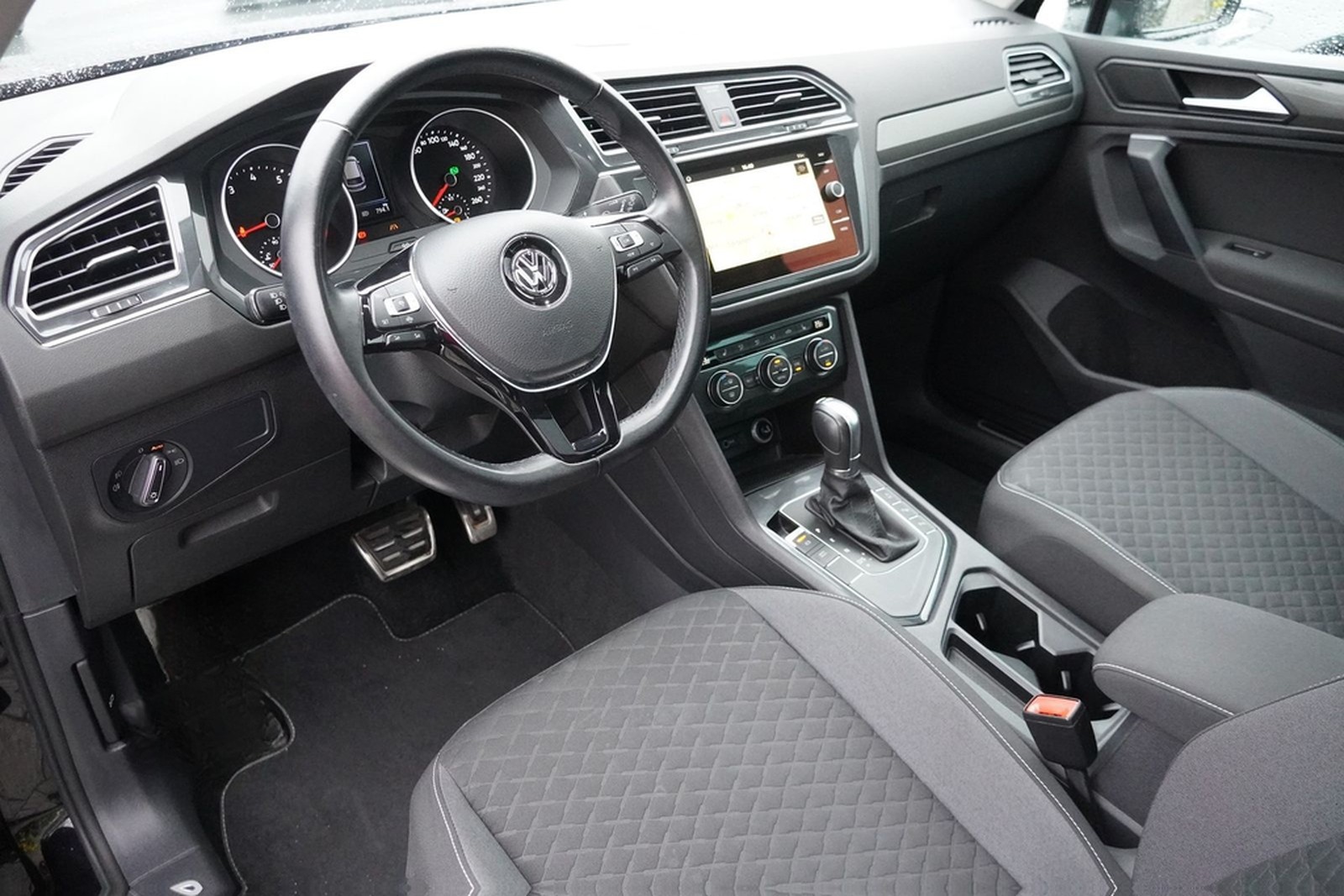 Volkswagen Tiguan 1.5 TSI DSG Join LED Navi AHK ACC Kamera foto 10