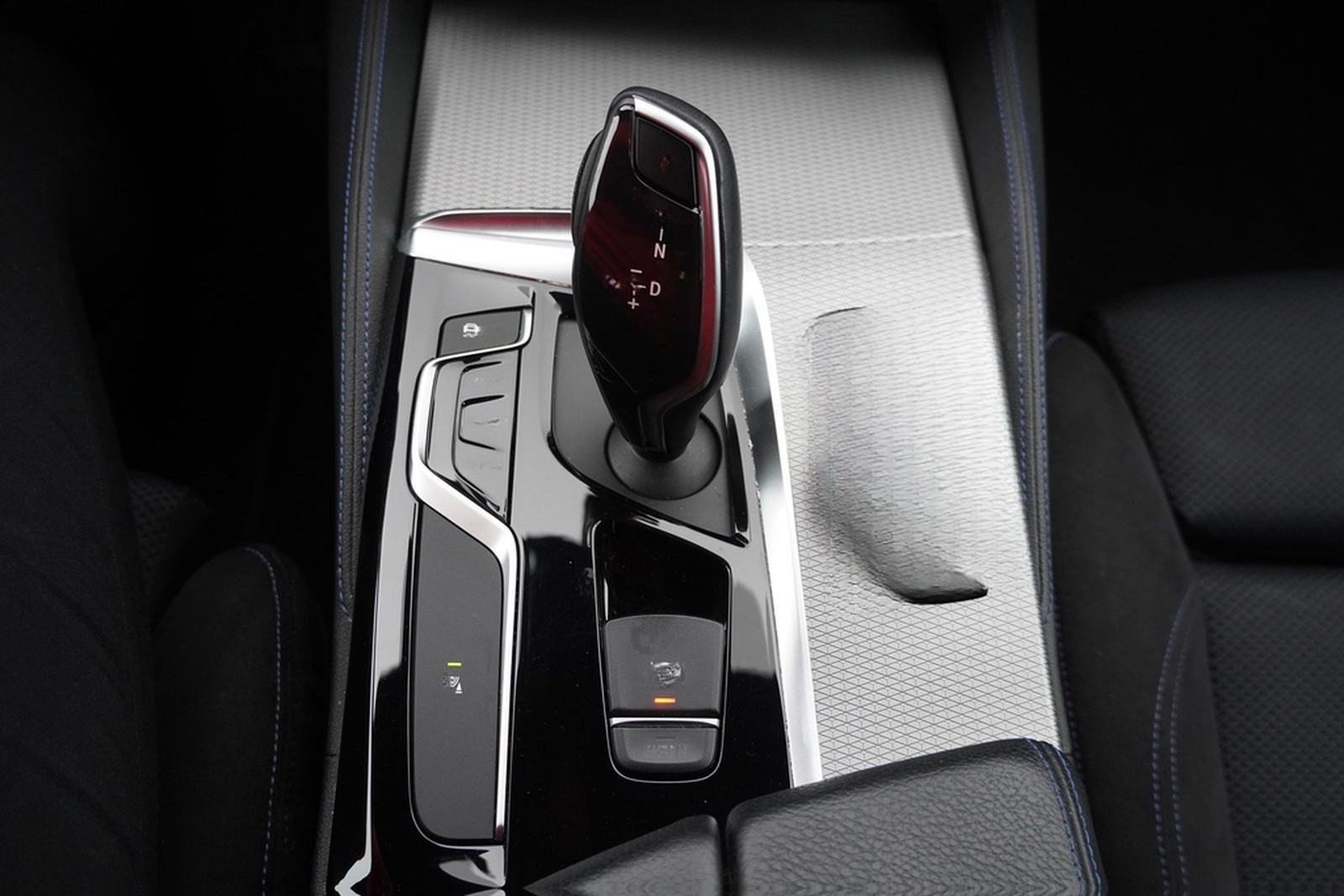 BMW 530i M Sport Aut. Klimaaut. LED Navi Sitzheizung foto 17