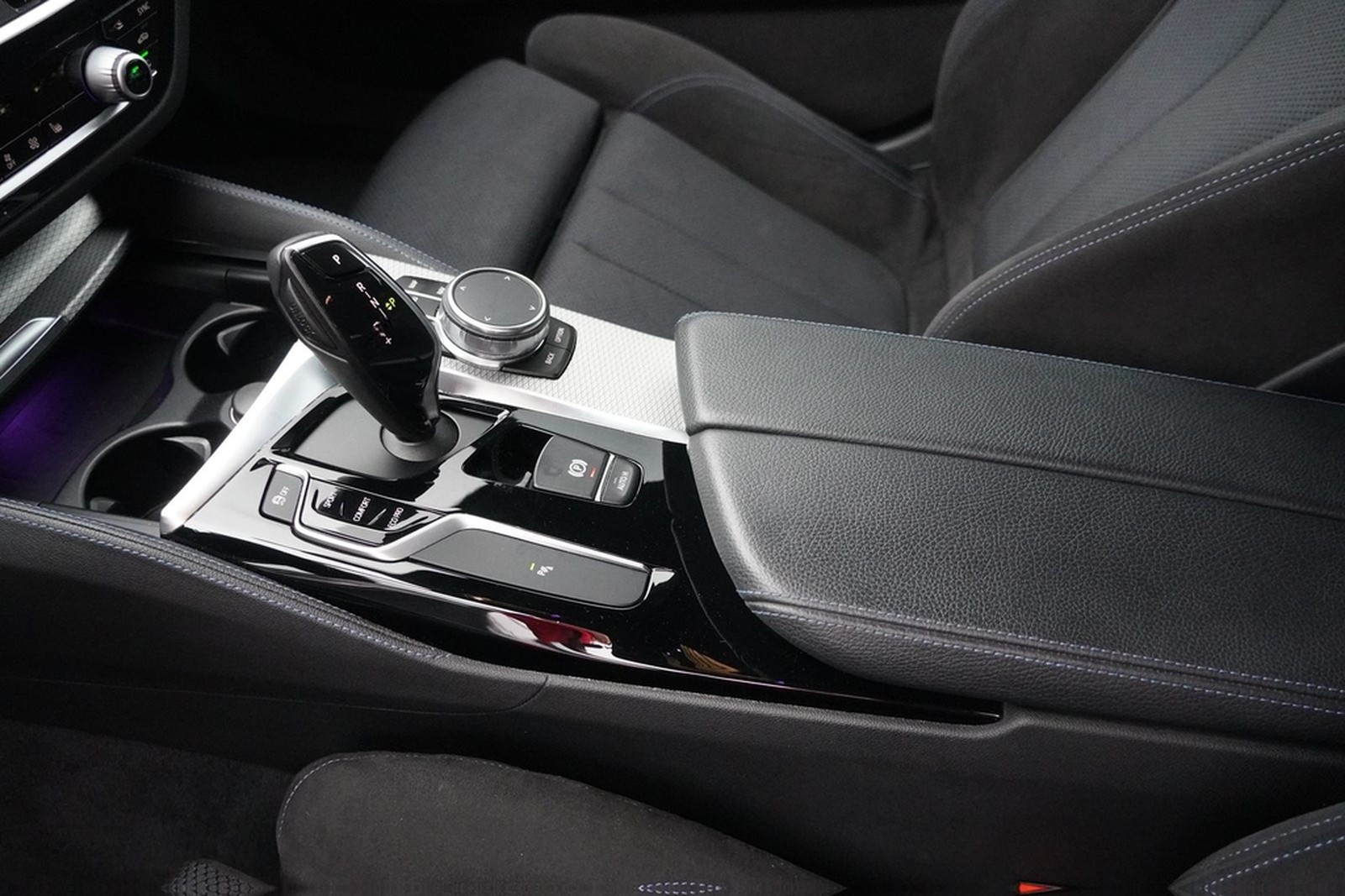 BMW 530i M Sport Aut. Klimaaut. LED Navi Sitzheizung foto 18