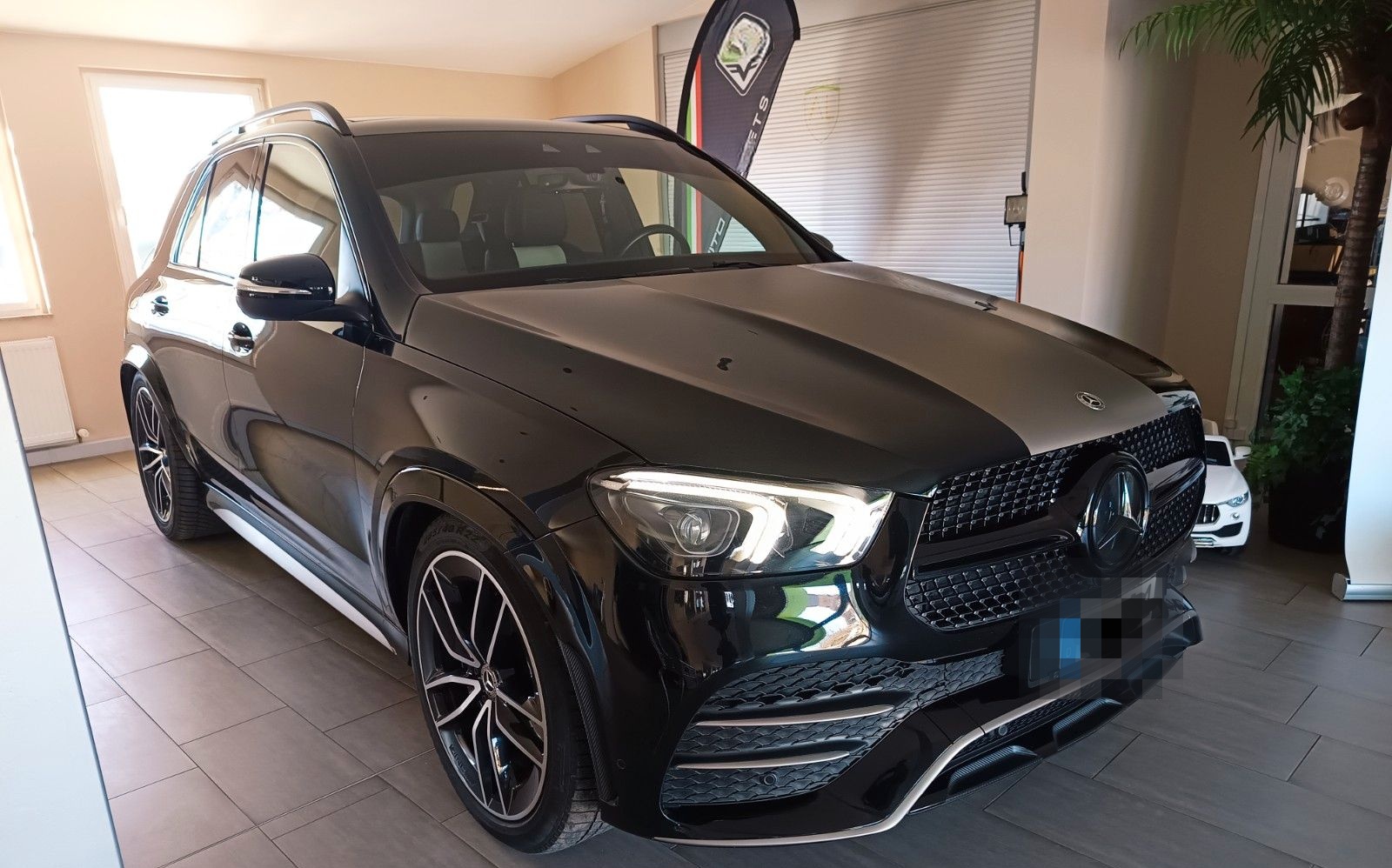 Mercedes-Benz GLE 300 d 4Matic AMG Leder Pano/AHK/Spur/Scheck. foto 11
