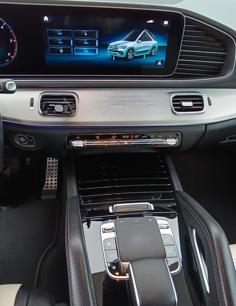 Mercedes-Benz GLE 300 d 4Matic AMG Leder Pano/AHK/Spur/Scheck. foto 14
