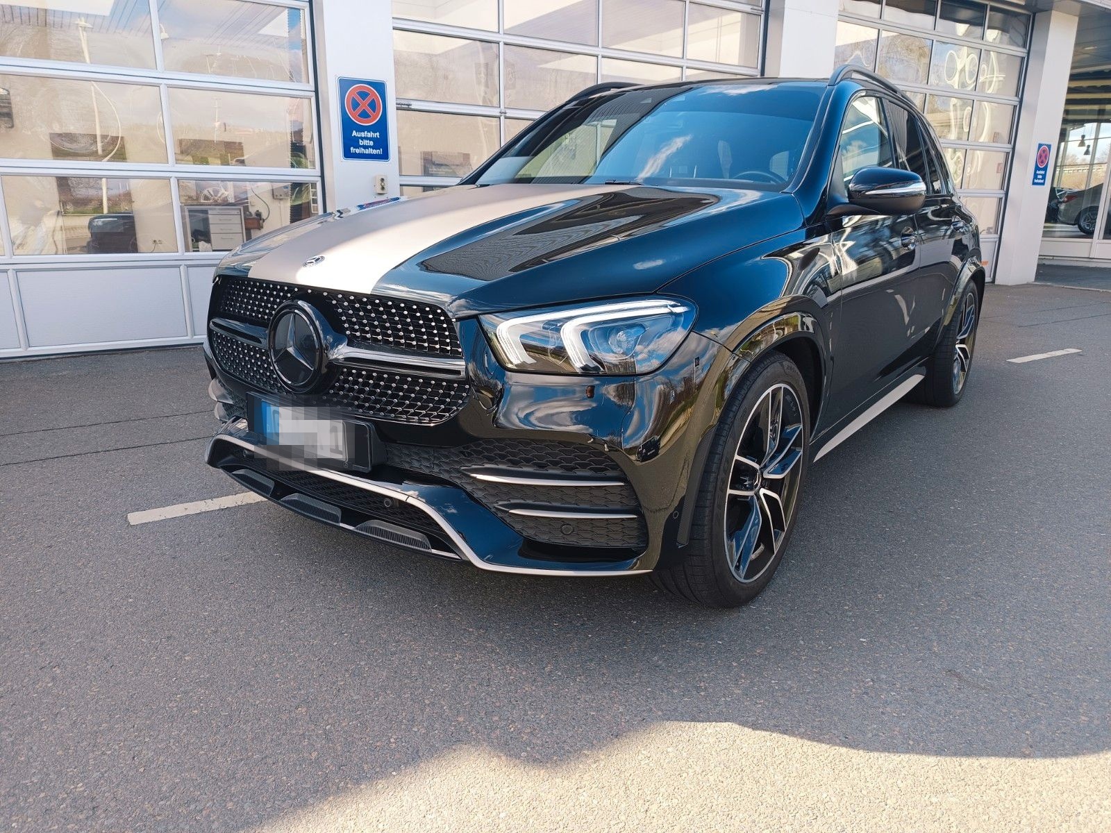 Mercedes-Benz GLE 300 d 4Matic AMG Leder Pano/AHK/Spur/Scheck. foto 4