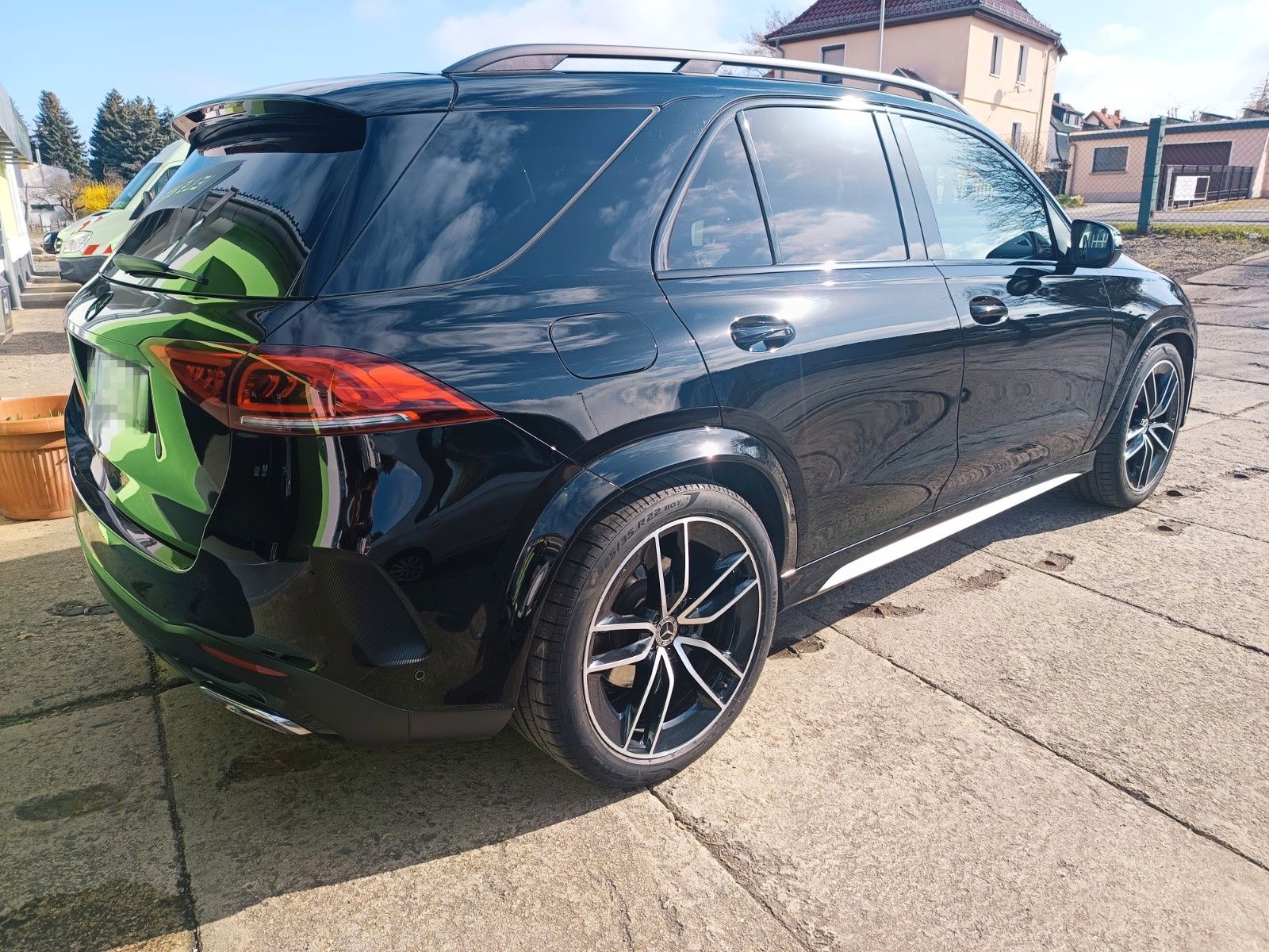Mercedes-Benz GLE 300 d 4Matic AMG Leder Pano/AHK/Spur/Scheck. foto 6