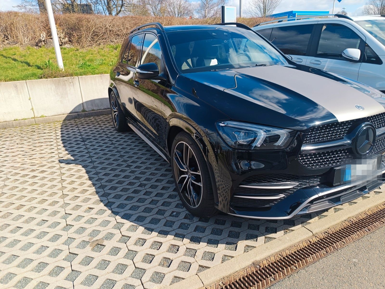 Mercedes-Benz GLE 300 d 4Matic AMG Leder Pano/AHK/Spur/Scheck. foto 8