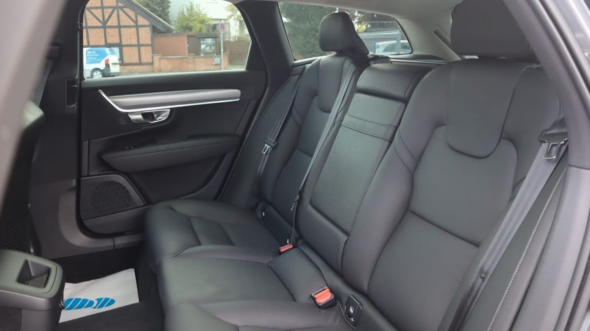 Volvo V90 Momentum CarPlay LED Memory AHK R.Cam SENSUS foto 15