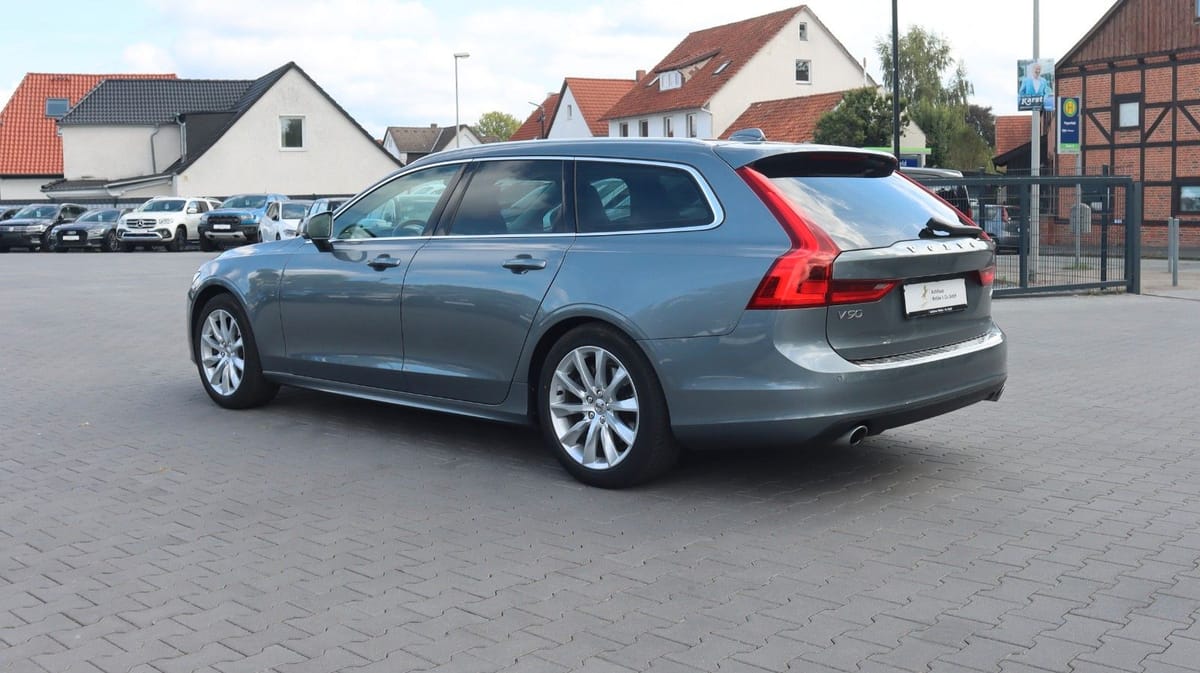 Volvo V90 Momentum CarPlay LED Memory AHK R.Cam SENSUS foto 4