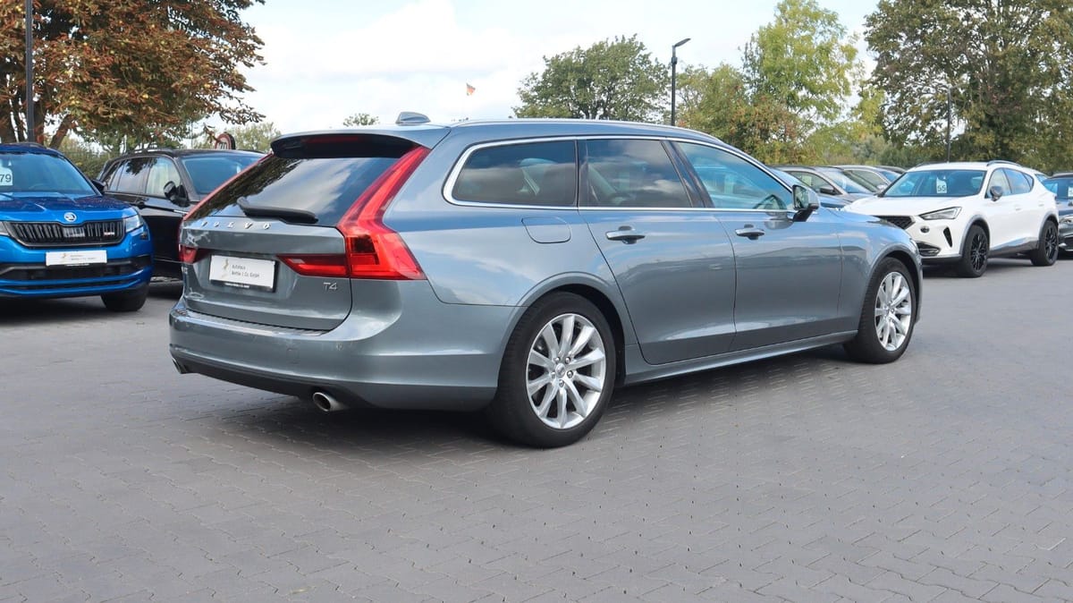 Volvo V90 Momentum CarPlay LED Memory AHK R.Cam SENSUS foto 6