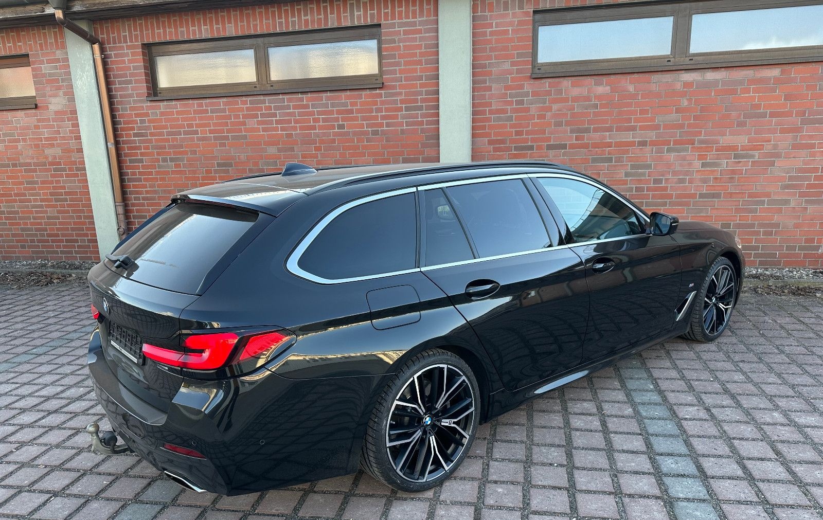 BMW 530d xDrive M-Sport,Massage,Standheizung,8fach foto 2