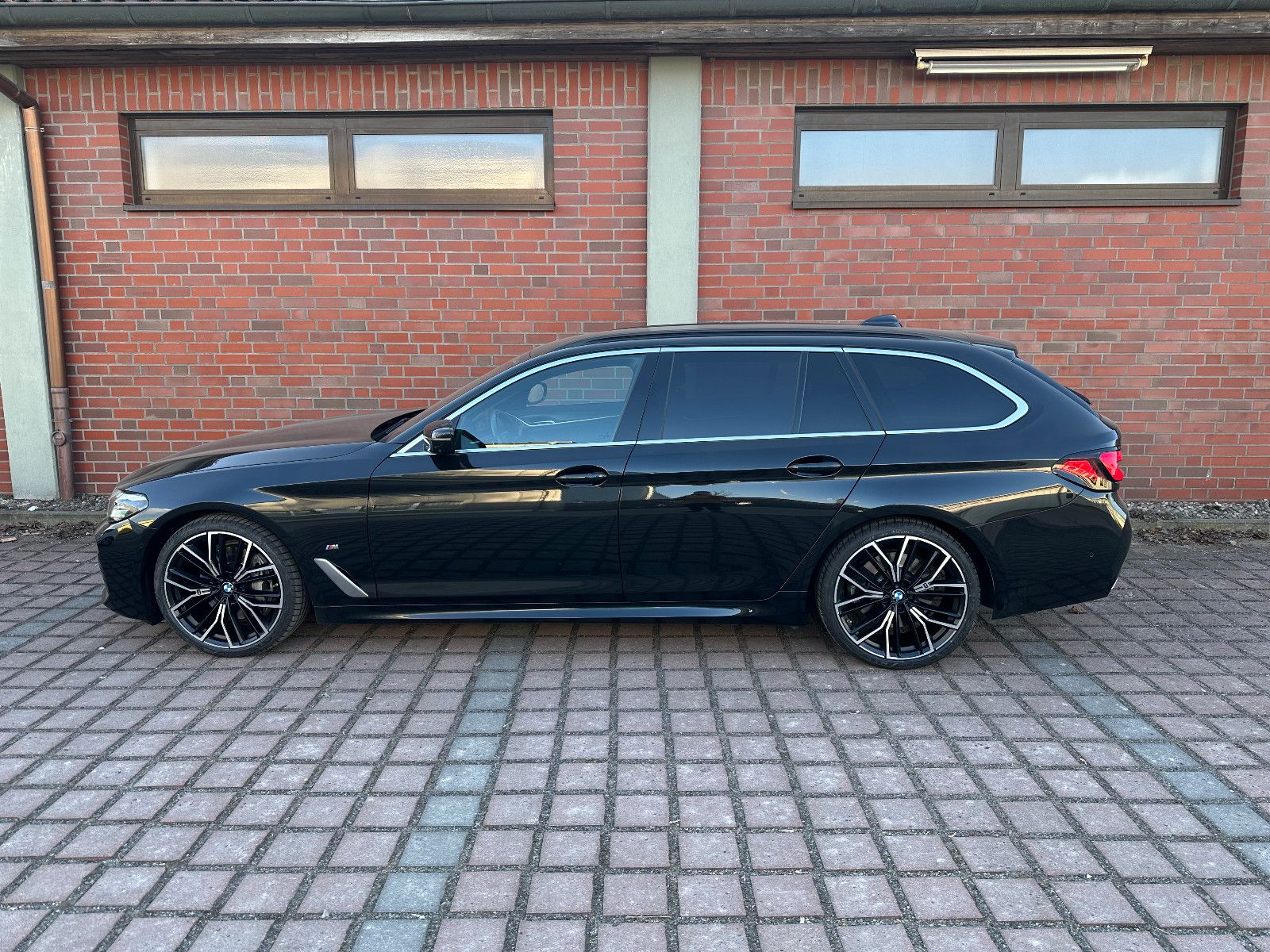 BMW 530d xDrive M-Sport,Massage,Standheizung,8fach foto 25