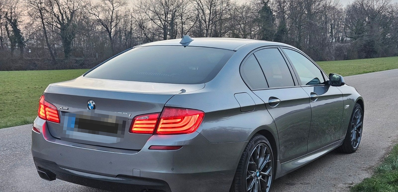 BMW 550i xDrive - M Paket foto 2