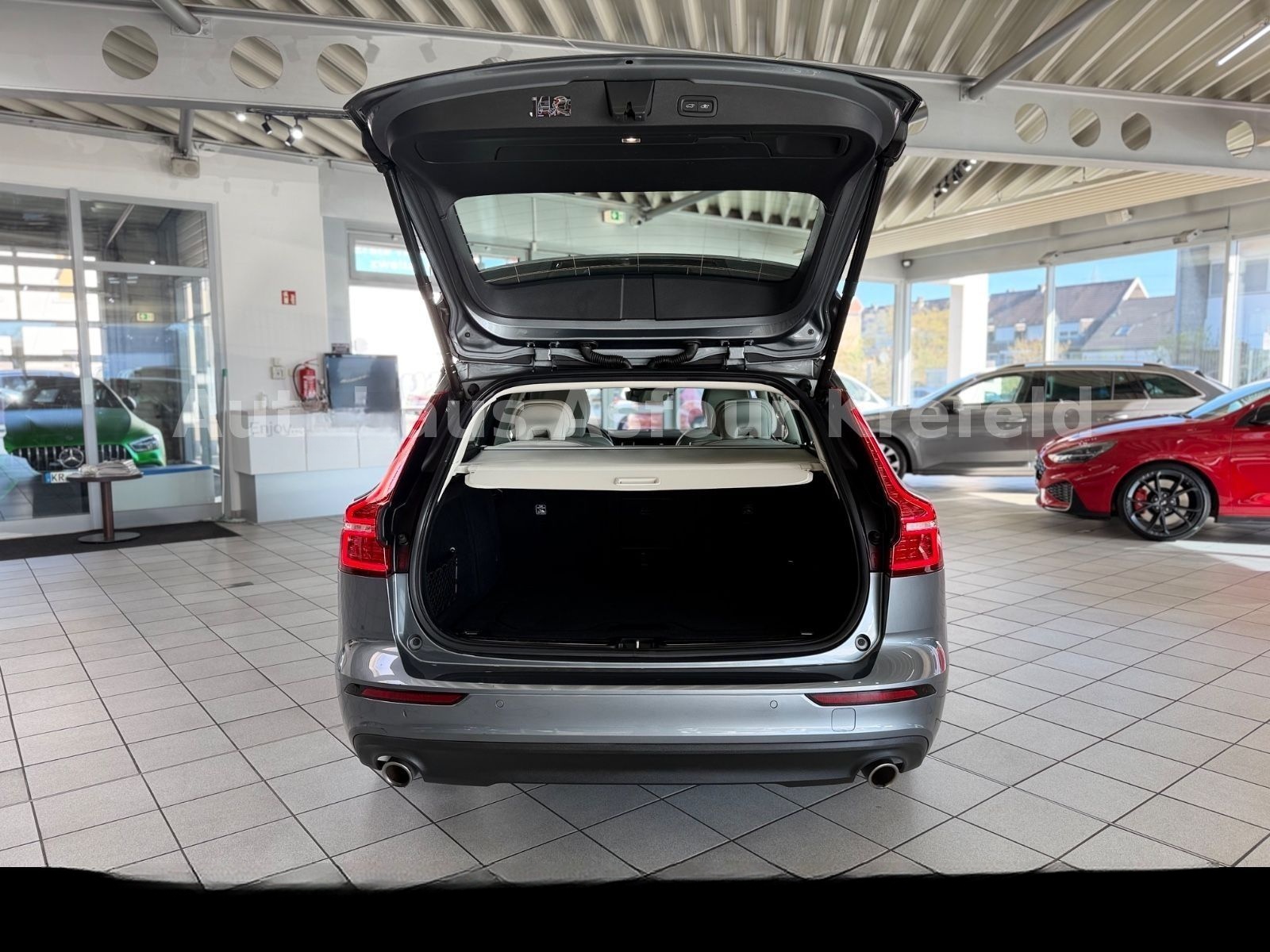 Volvo V60 T4 Geartronic Momentum Pro Navi*SHZ*RFK foto 15