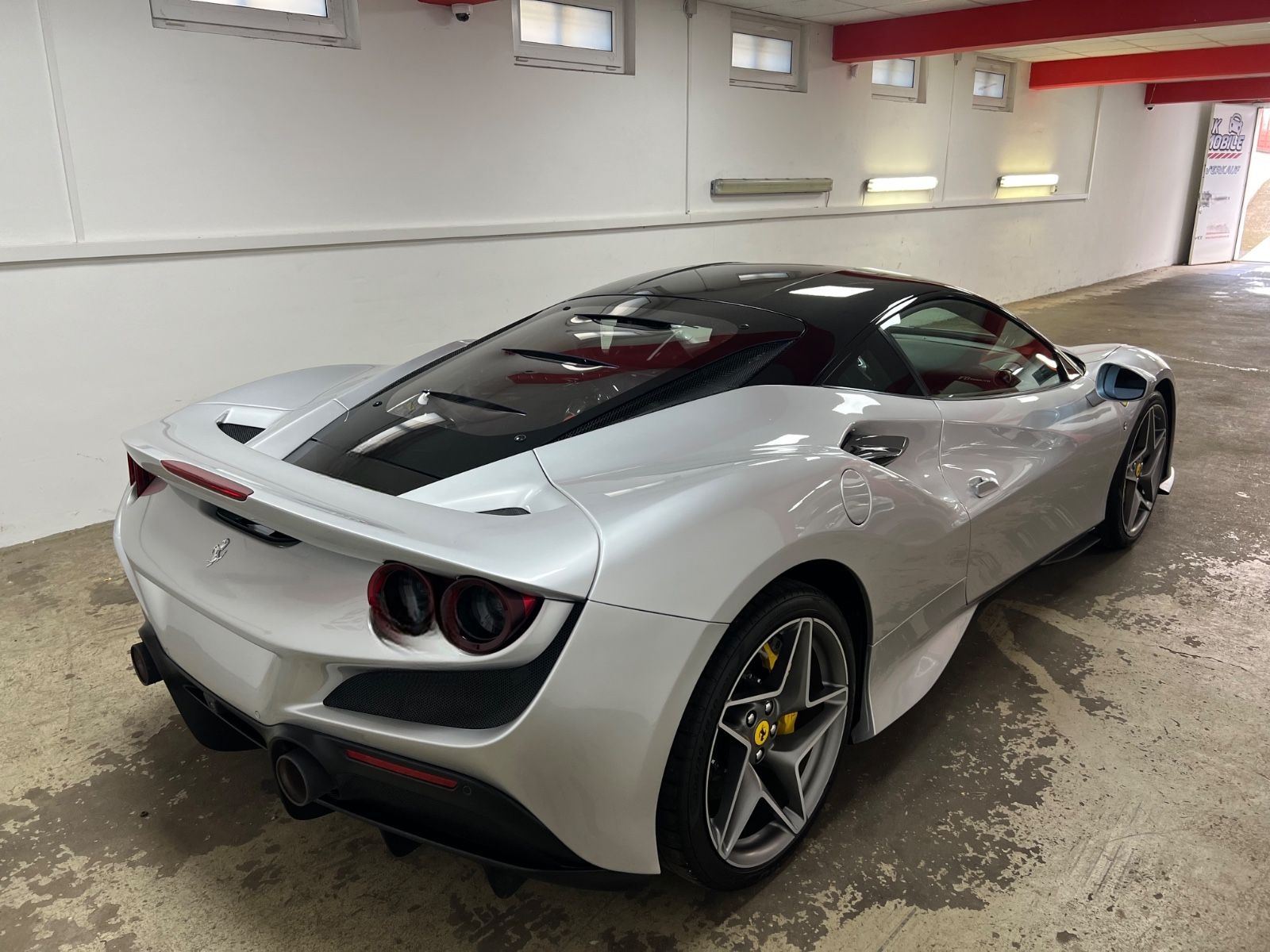 Ferrari F8 Tributo Coupé DCT *Carbon*Lift*JBL*Garantie* foto 7
