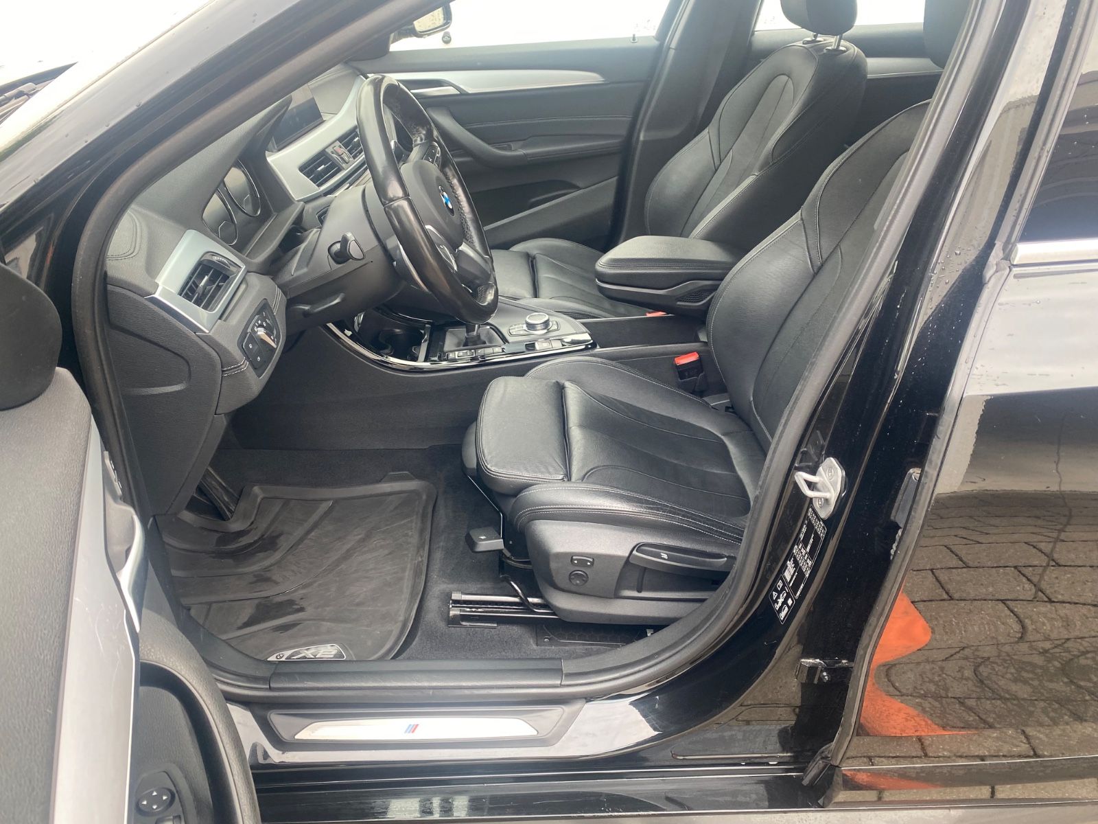 BMW X2 xDrive 20 i M Sport Leder Navi LED 8-fach foto 6