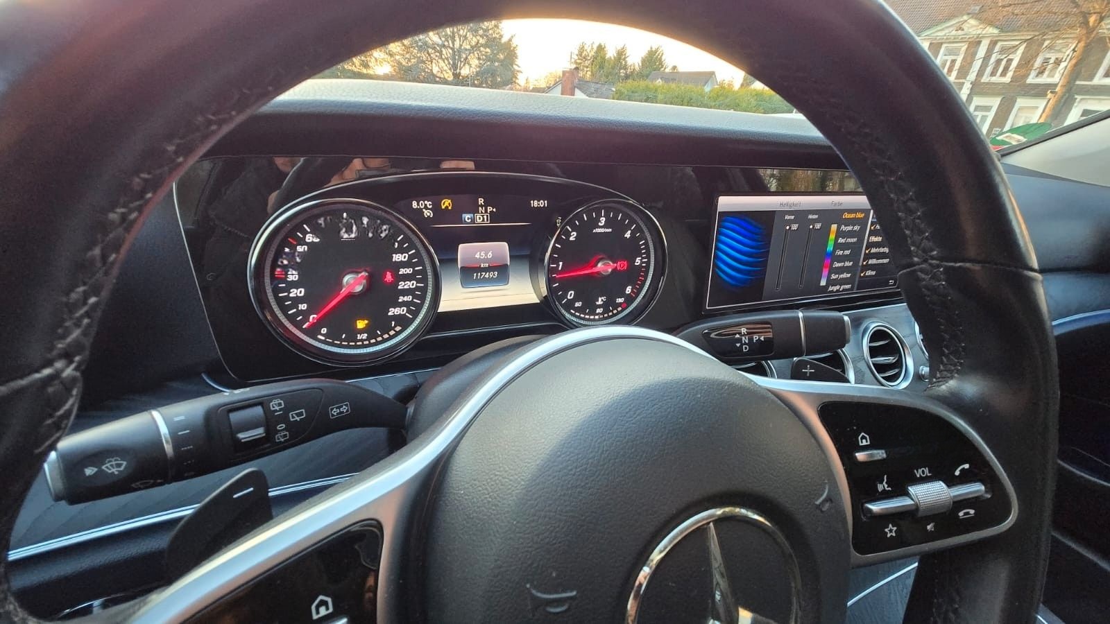 Mercedes-Benz E200d T-Modell - MBUX/KAMERA/8-fach/ HU neu foto 12