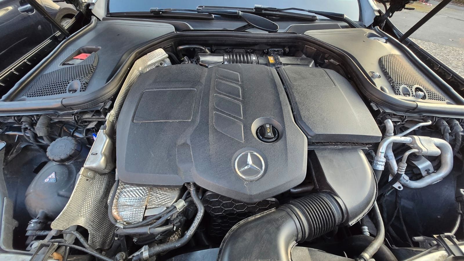 Mercedes-Benz E200d T-Modell - MBUX/KAMERA/8-fach/ HU neu foto 19