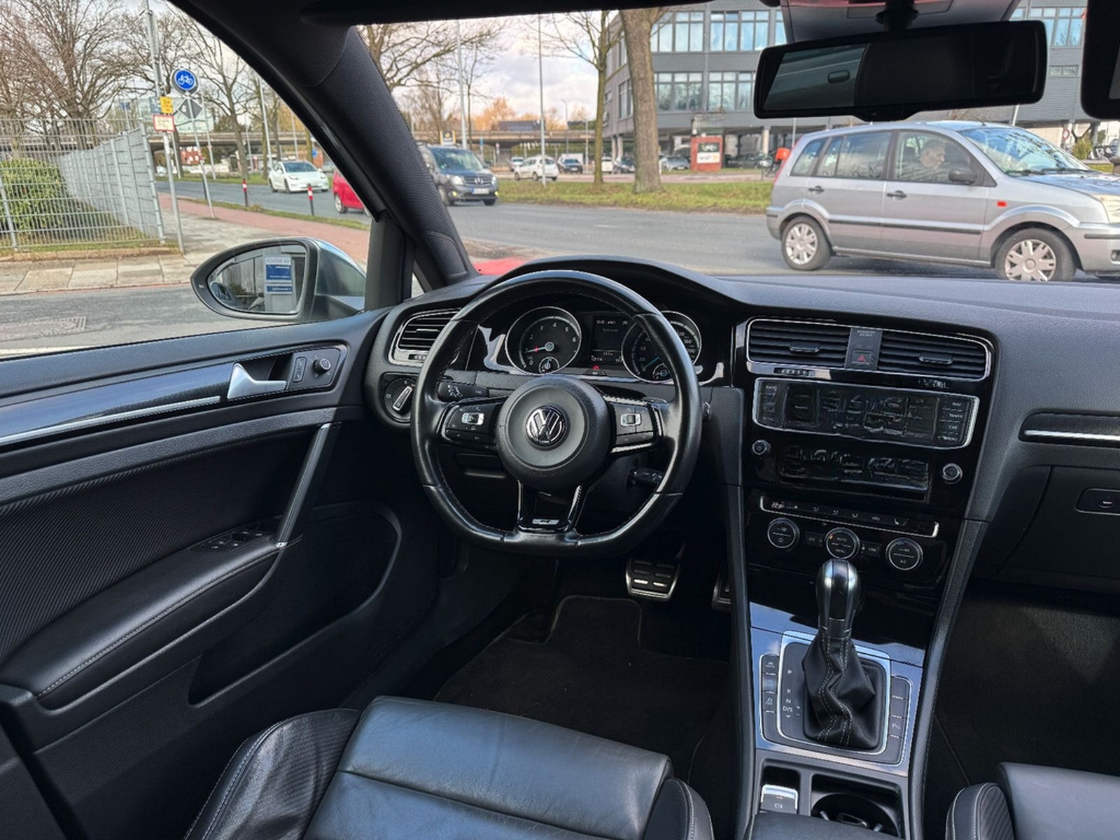 Volkswagen Golf VII Lim. R BMT 4Motion foto 11