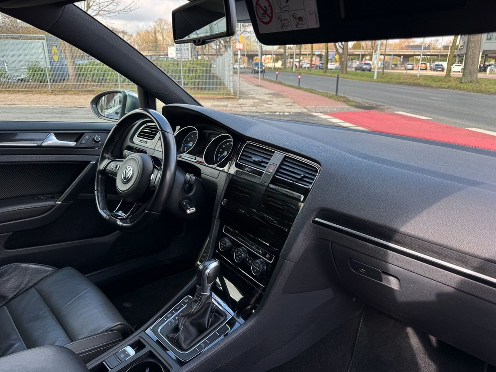 Volkswagen Golf VII Lim. R BMT 4Motion foto 12