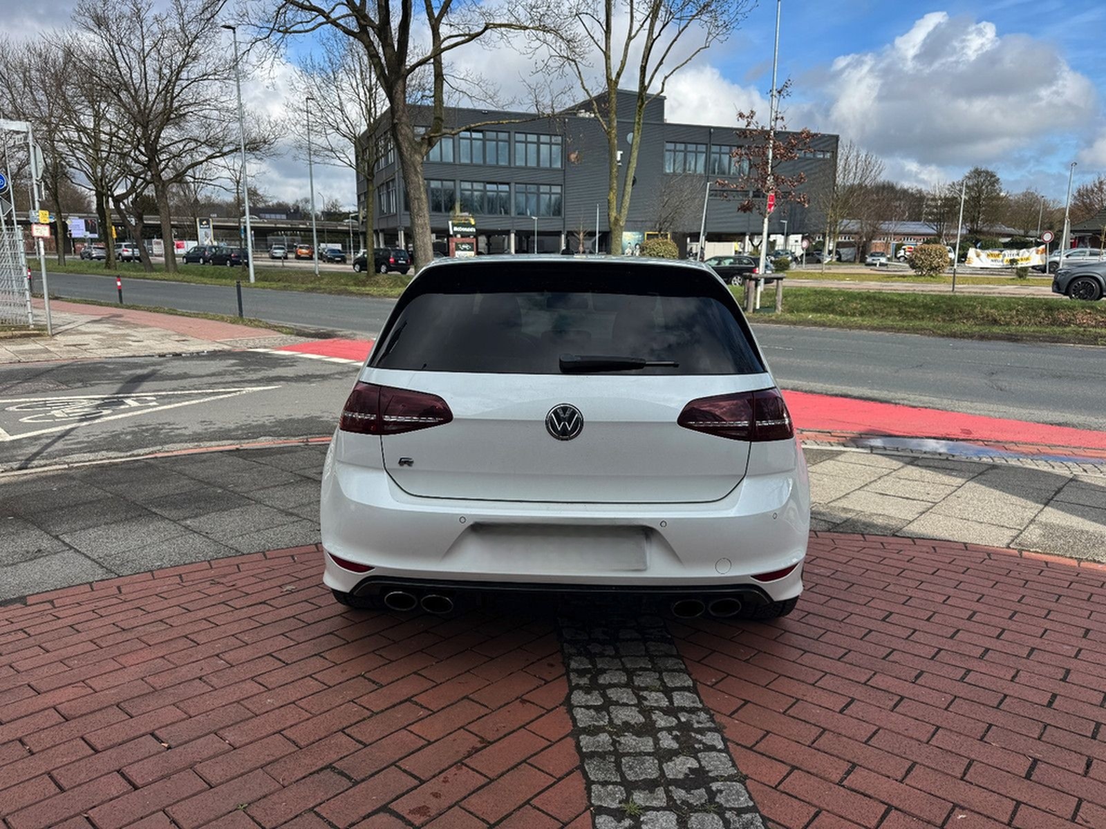Volkswagen Golf VII Lim. R BMT 4Motion foto 20