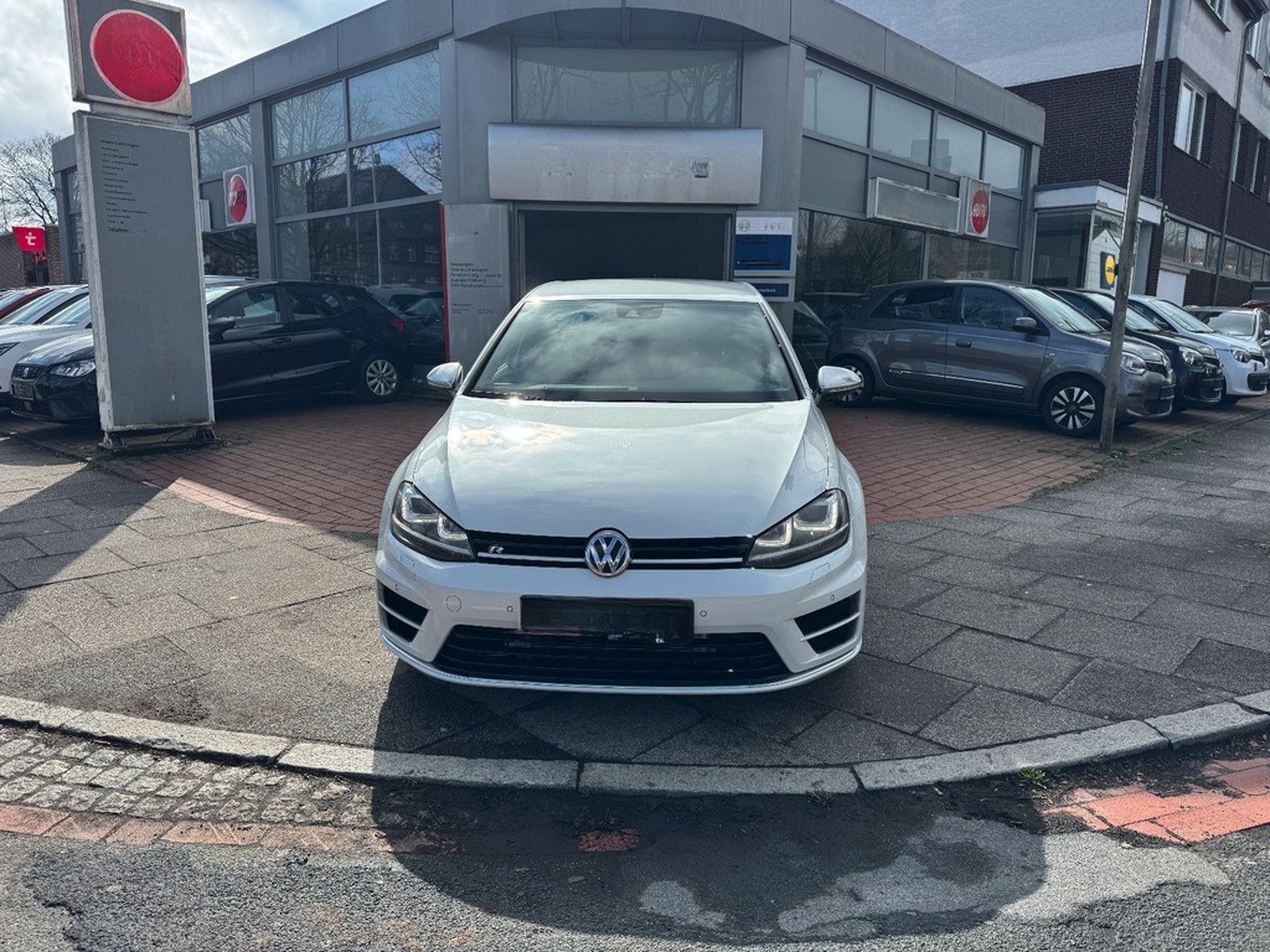 Volkswagen Golf VII Lim. R BMT 4Motion foto 3