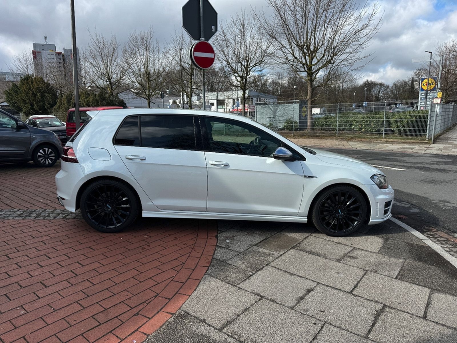 Volkswagen Golf VII Lim. R BMT 4Motion foto 5