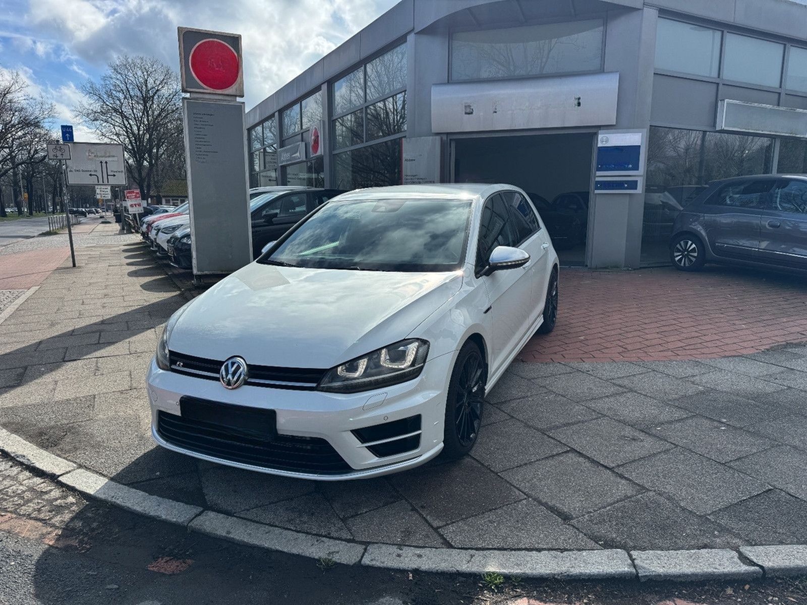Volkswagen Golf VII Lim. R BMT 4Motion foto 7