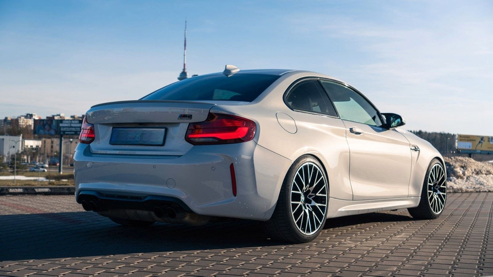 BMW M2 Competition foto 2