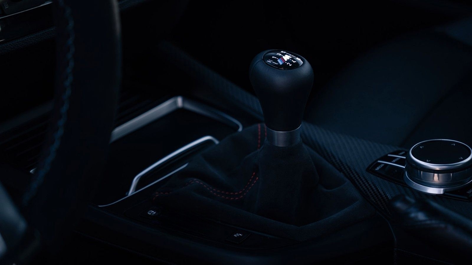 BMW M2 Competition foto 12