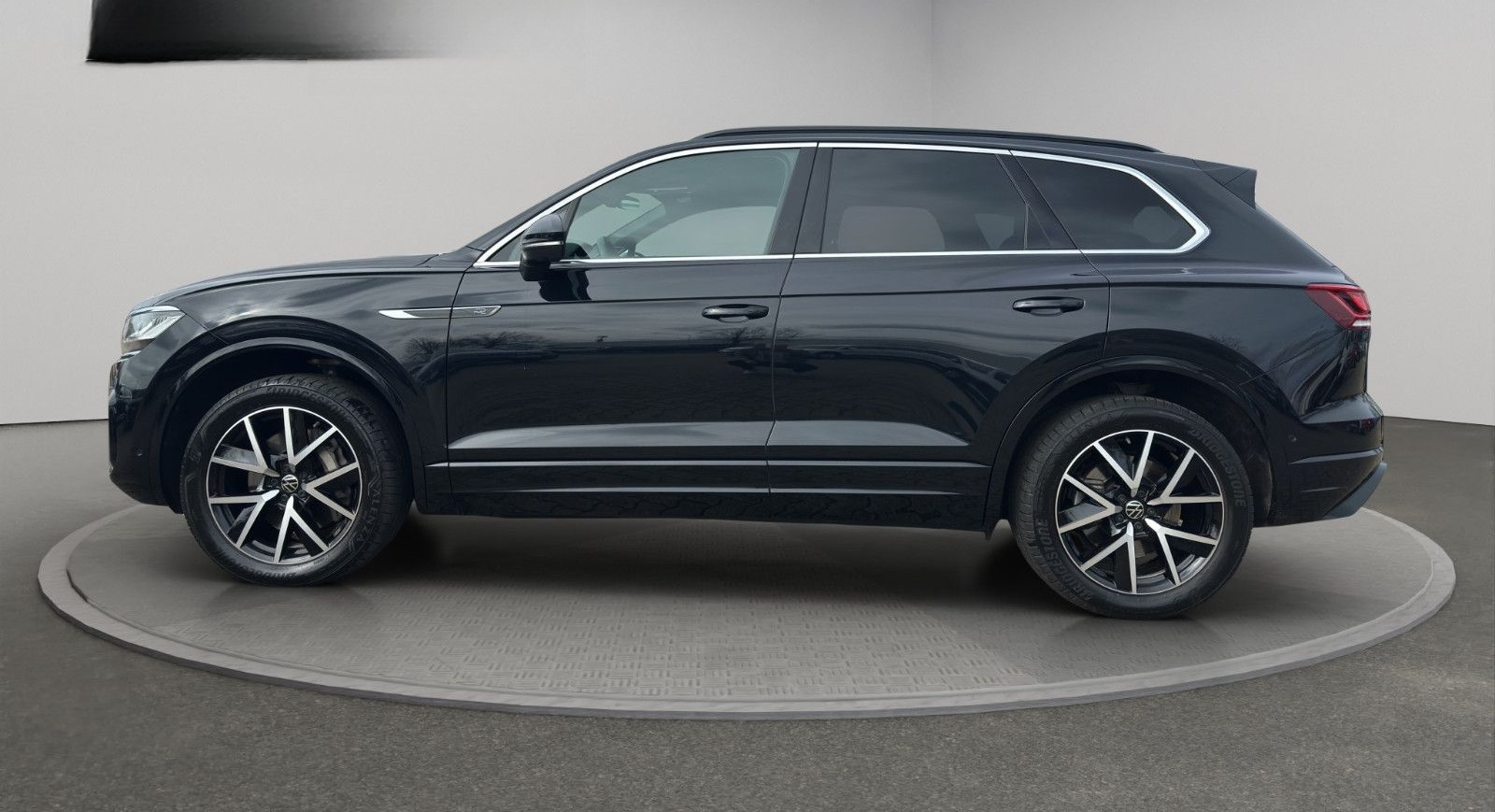 Volkswagen Touareg 3.0 TSI R-Line INNOVISION DYNAUDIO foto 8