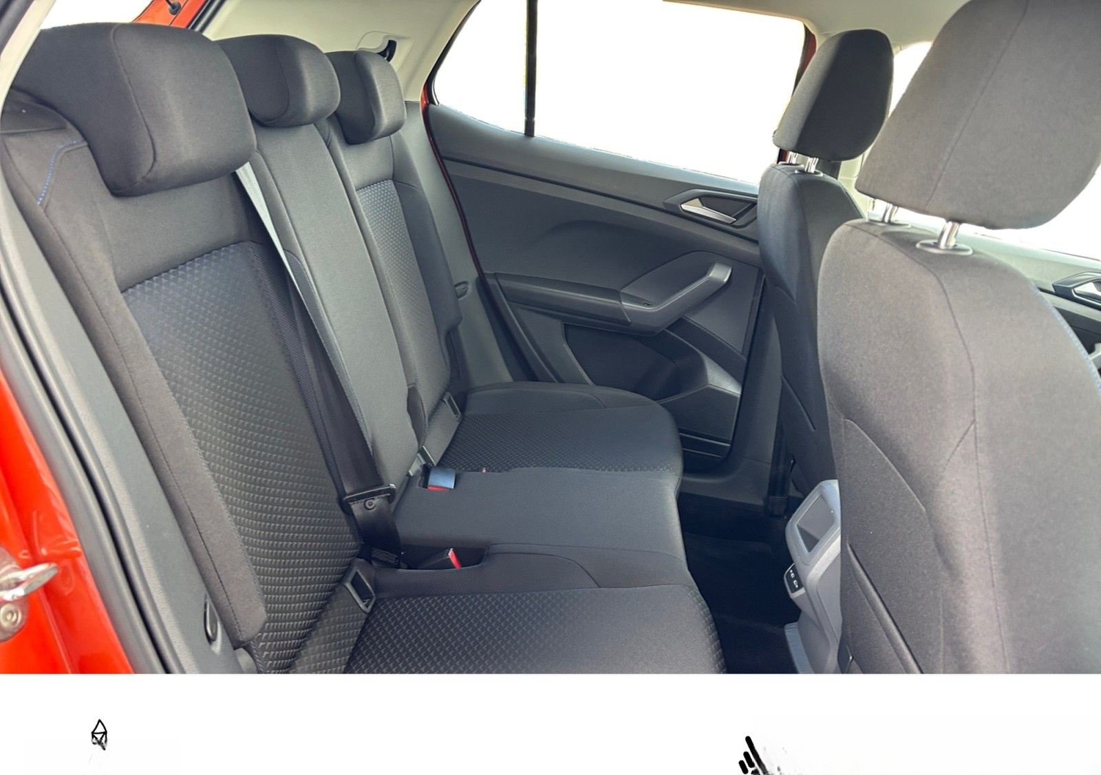 Volkswagen T-Cross United 1.5 TSI DSG AHK+NAVI+APP+SHZ foto 14