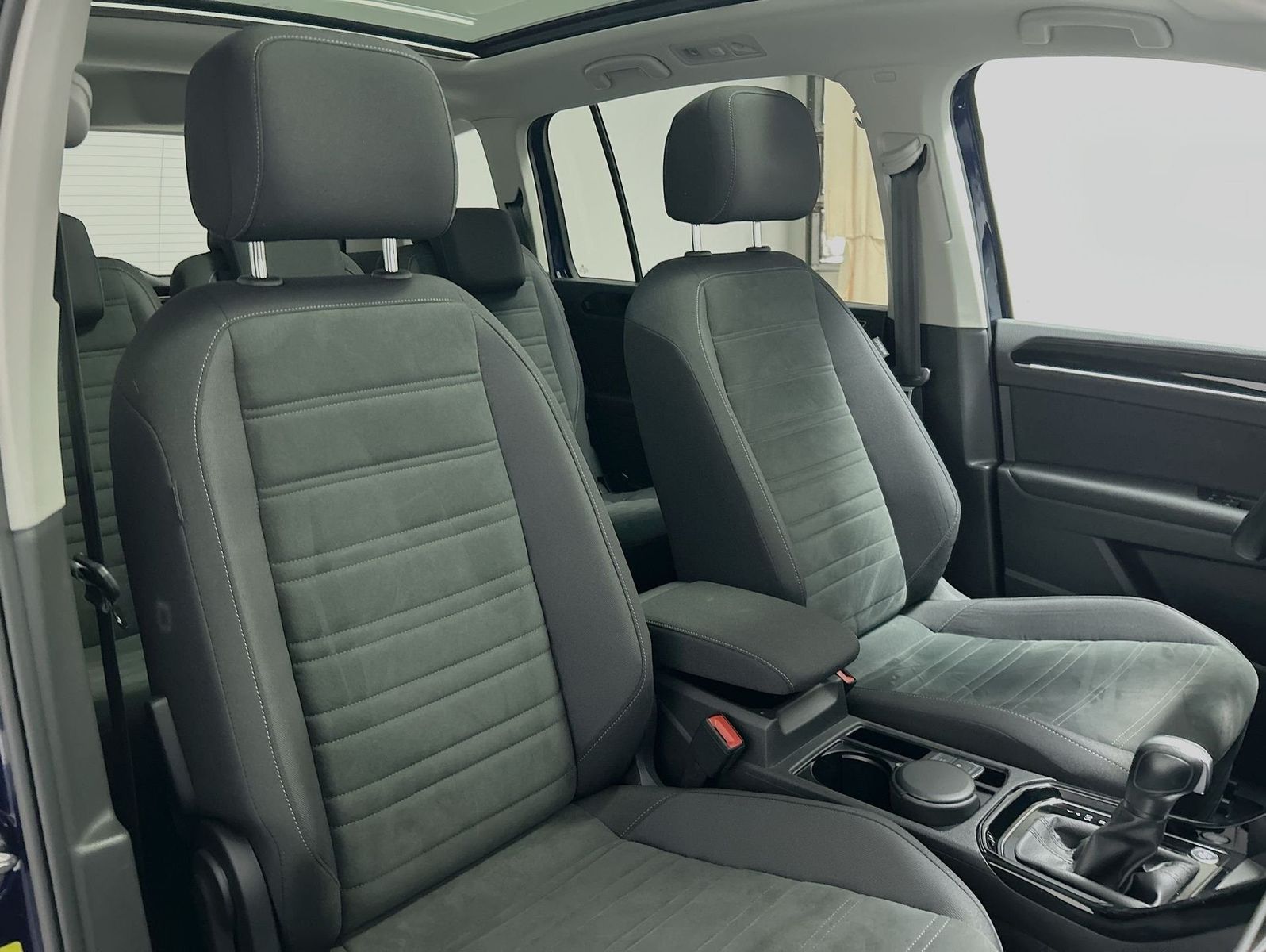 Volkswagen Touran 2.0 TDI DSG Highline foto 24